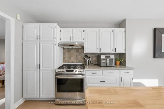 2720 Castle Hill Dr, Hamilton Township 5