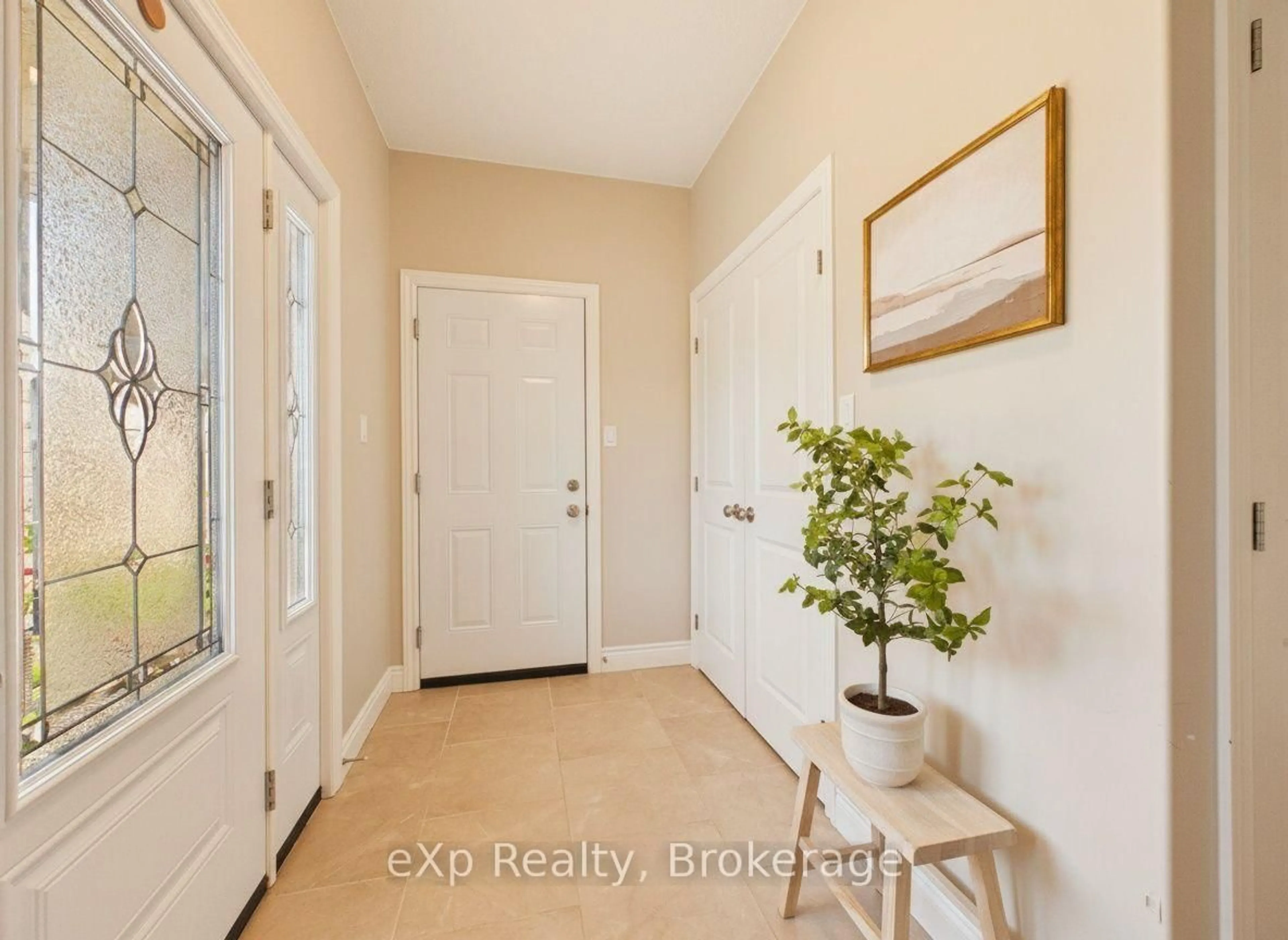 Indoor entryway for 246 GREY St #Unit 20, Saugeen Shores Ontario N0H 2L0