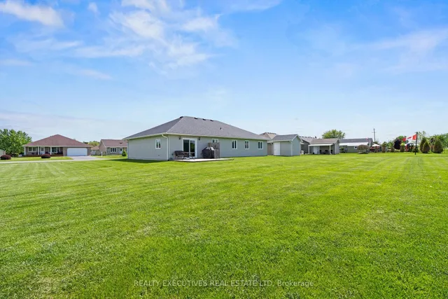 10727 West End Terr, South Dundas 2