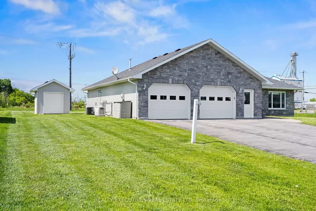 10727 West End Terr, South Dundas 3