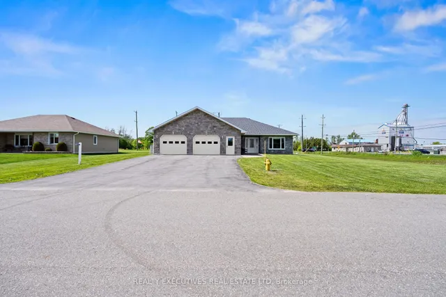 10727 West End Terr, South Dundas 4