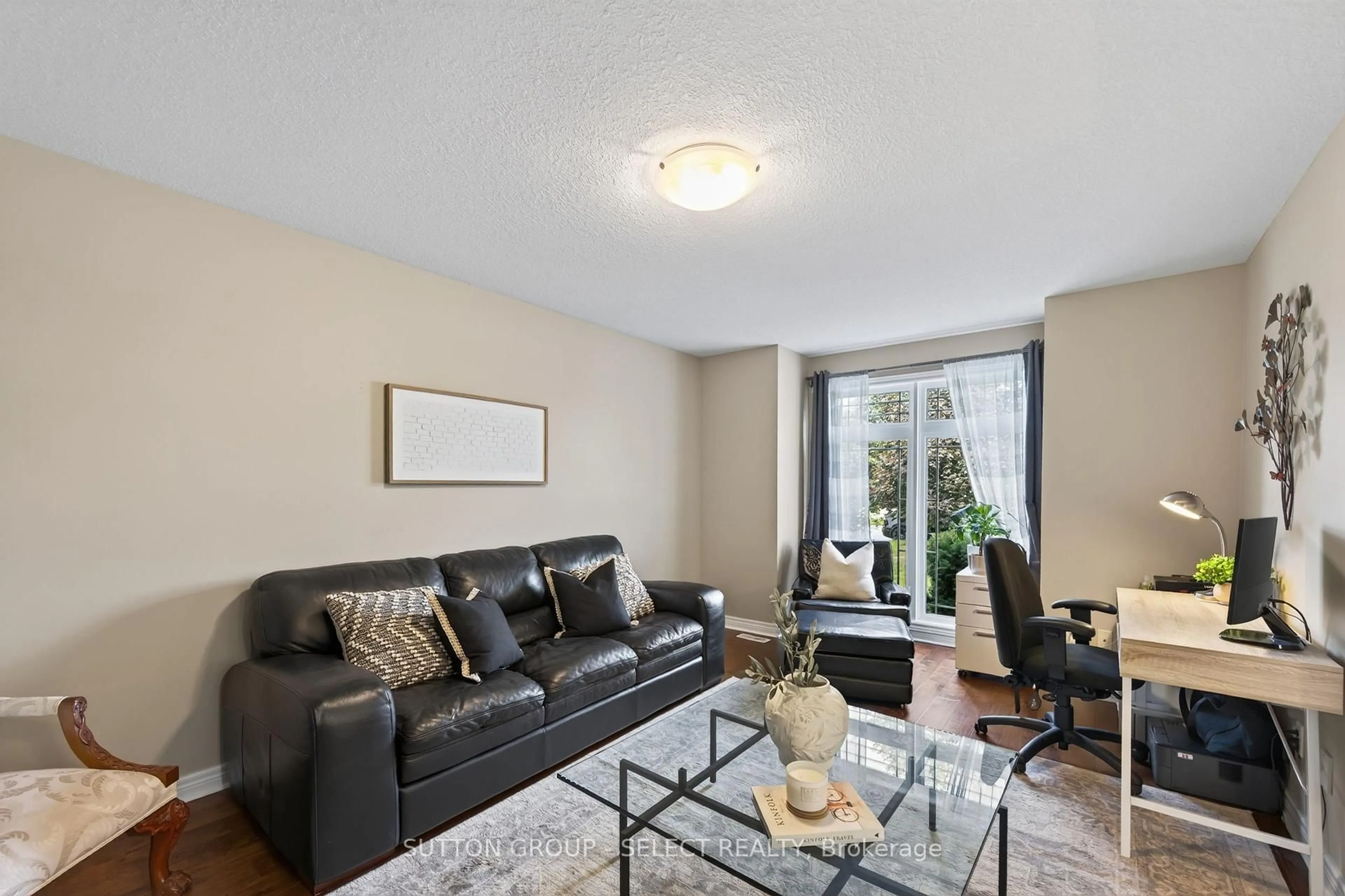Living room with furniture, unknown for 3 Fieldstone Cres, Middlesex Centre Ontario N0L 1R0