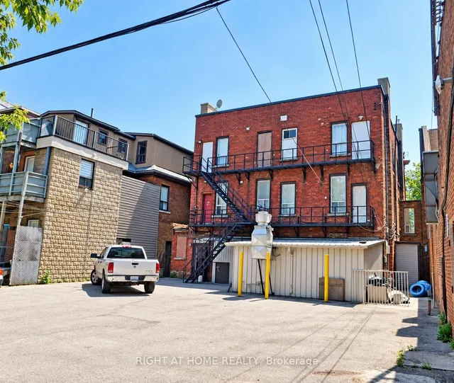 663 KING St, Hamilton 5