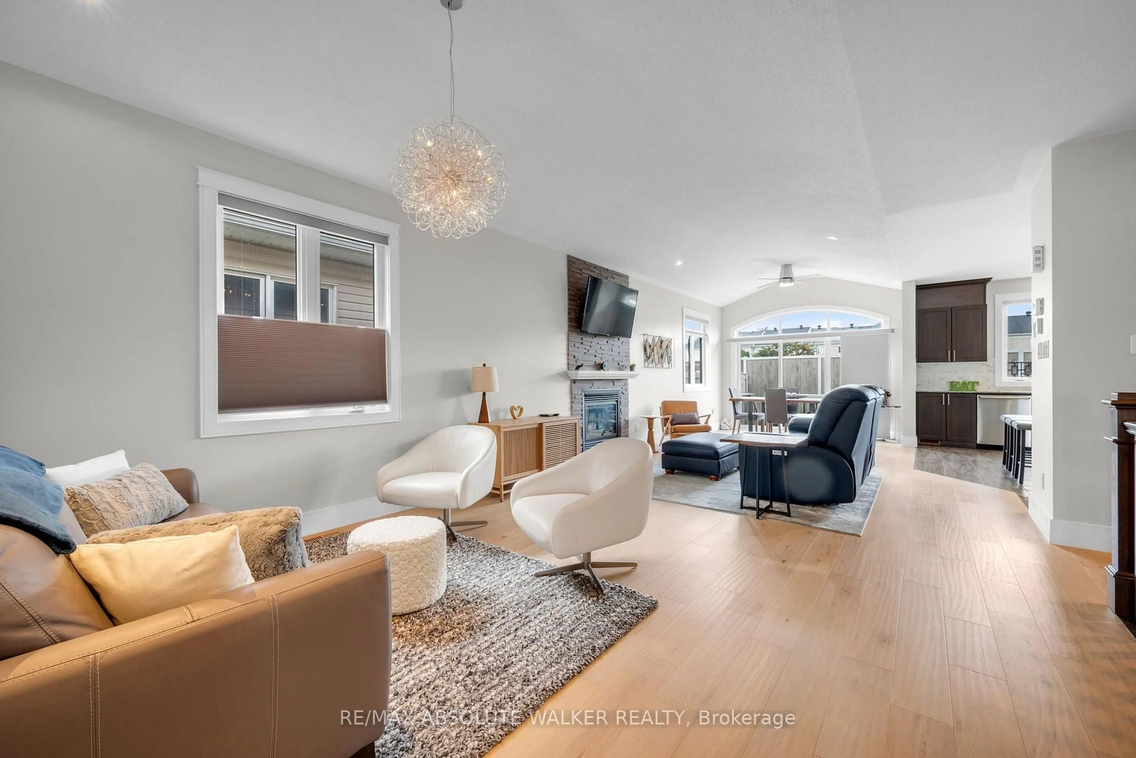 Living room with furniture, unknown for 355 Nestleton St, Ottawa Ontario K4A 0W2