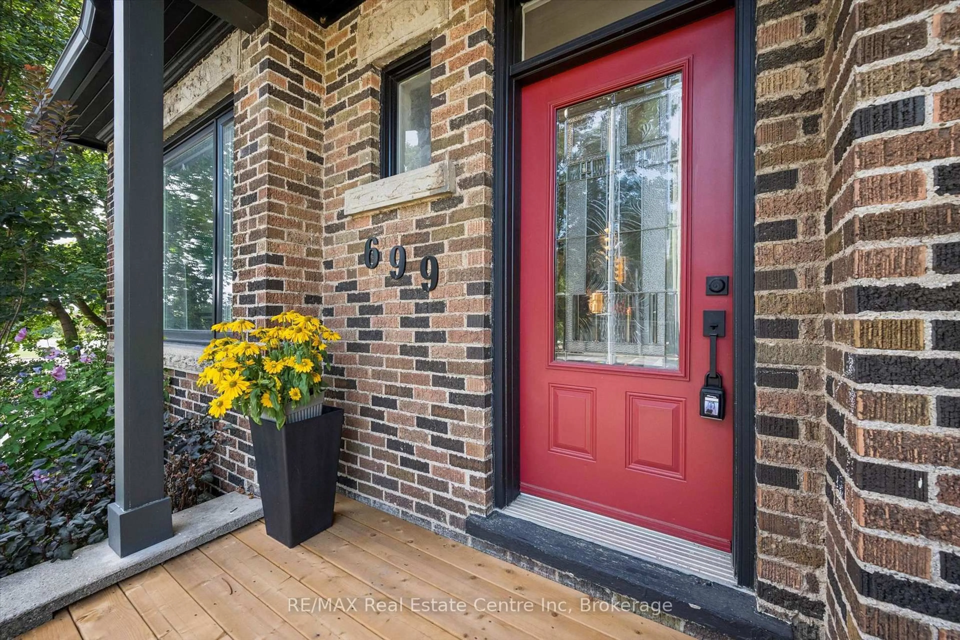 Unknown for 699 ST ANDREW St, Centre Wellington Ontario N1M 1P7