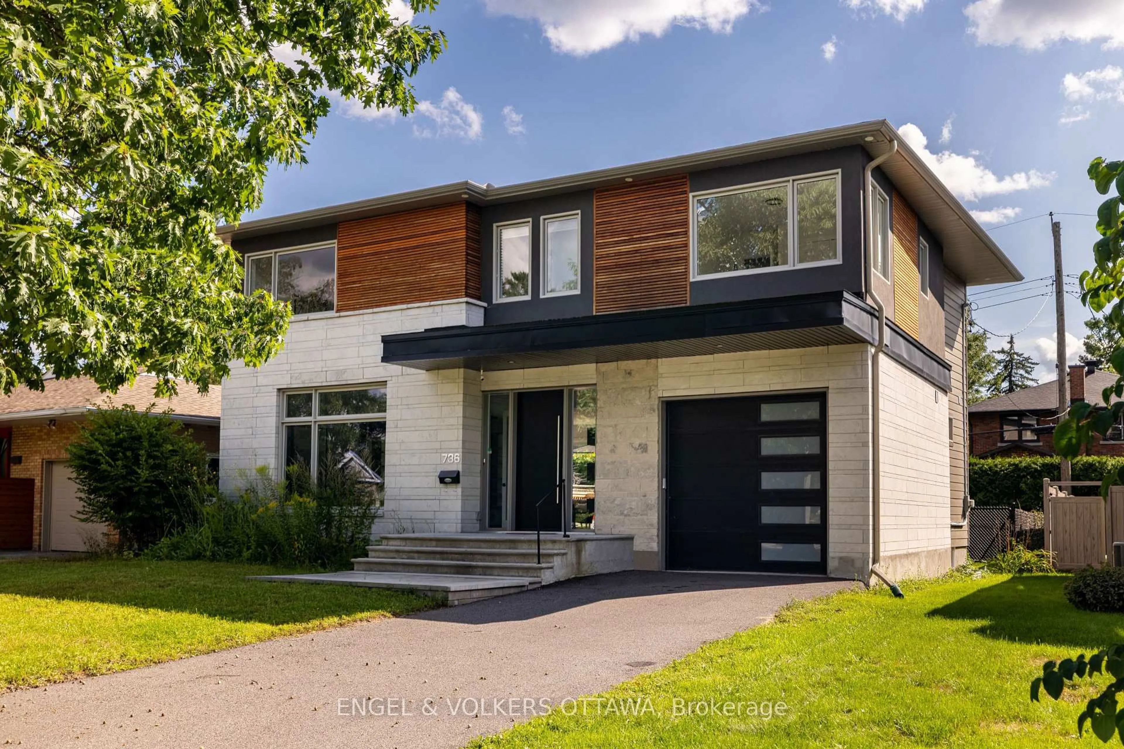 Home with brick exterior material, street for 736 Sherbourne Rd, Ottawa Ontario K2A 3H5