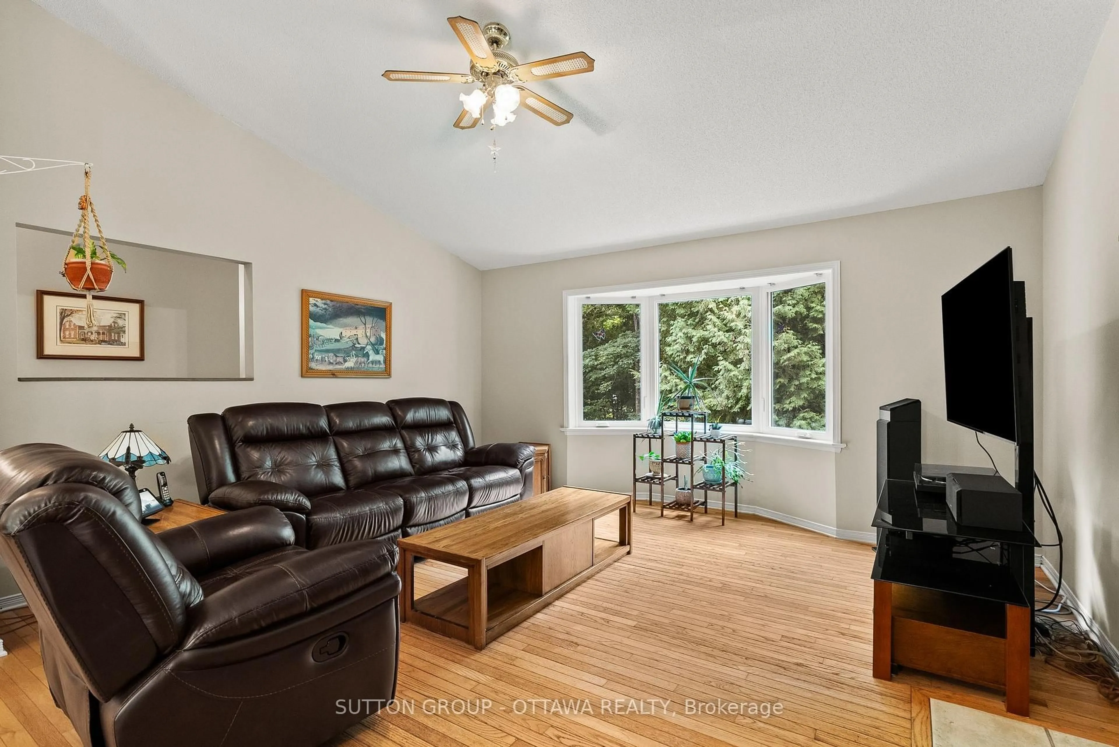 Living room with furniture, unknown for 365 Haskins Rd, North Grenville Ontario K0G 1N0