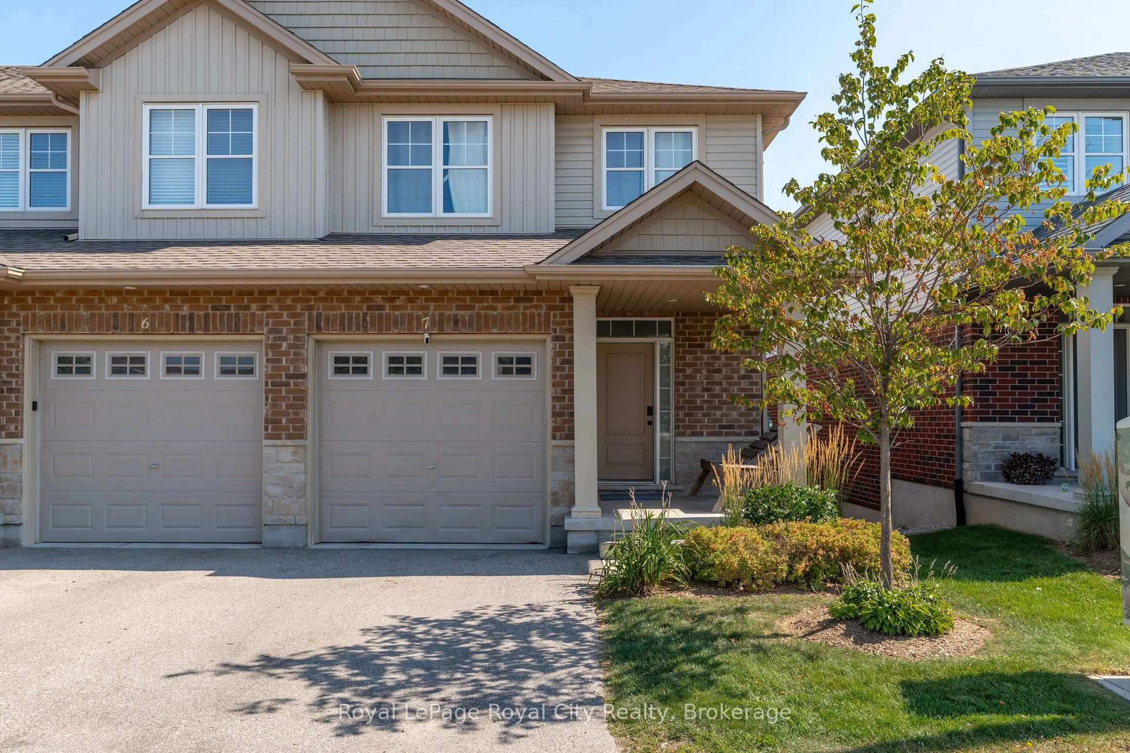 Home with brick exterior material, street for 269 Watson Pkwy #7, Guelph Ontario N1E 0R3