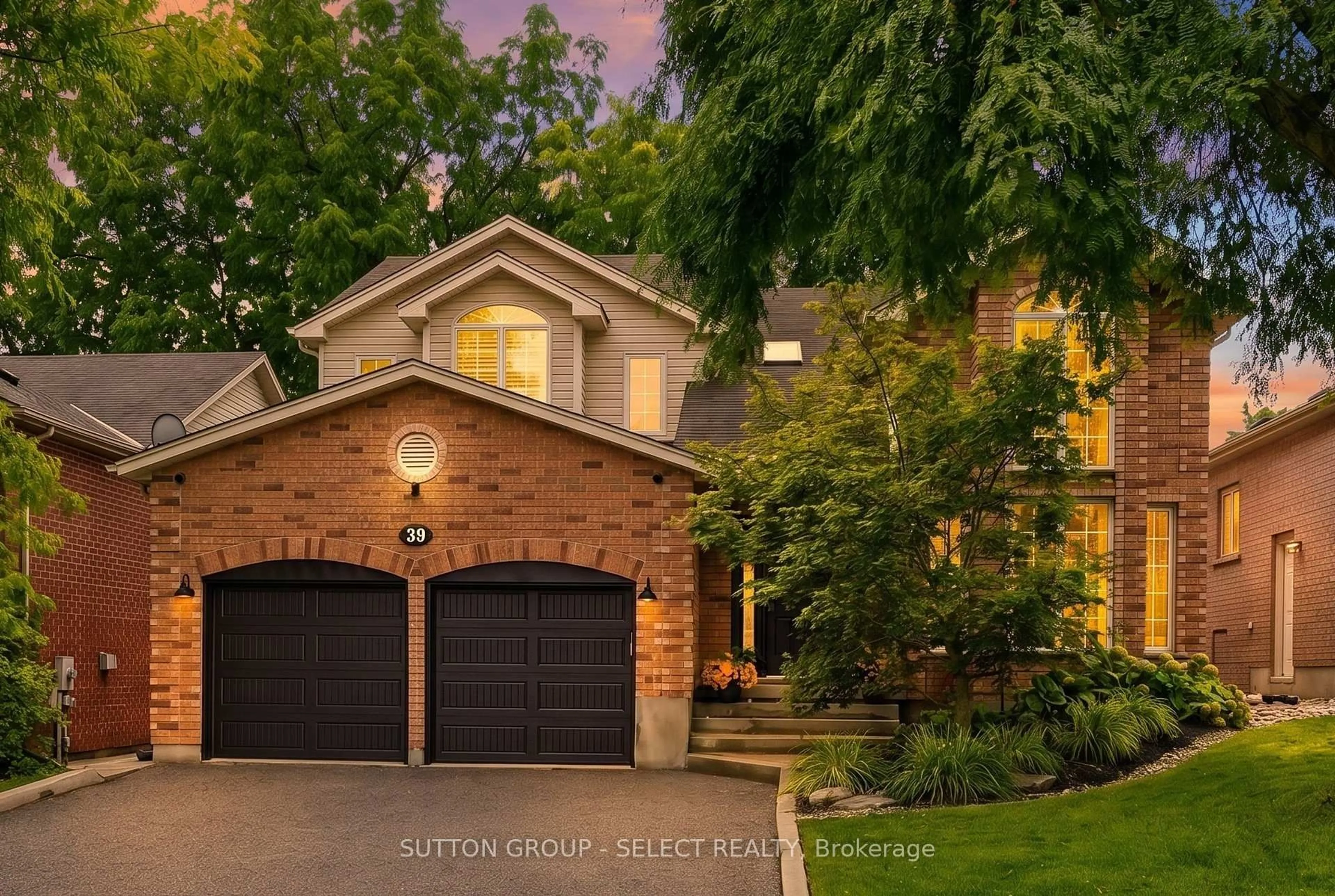 Home with brick exterior material, street for 39 Carolinian Lane, Cambridge Ontario N1S 5B5