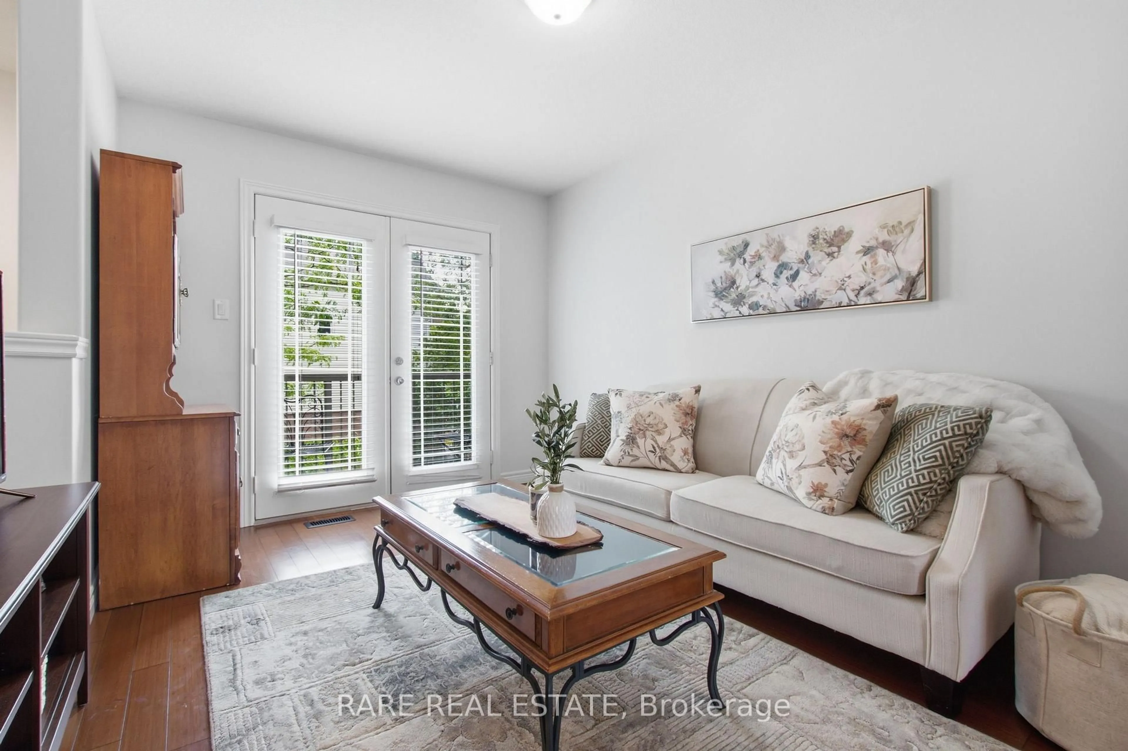 Living room with furniture, wood/laminate floor for 25 Viking Dr #5, Hamilton Ontario L0R 1C0