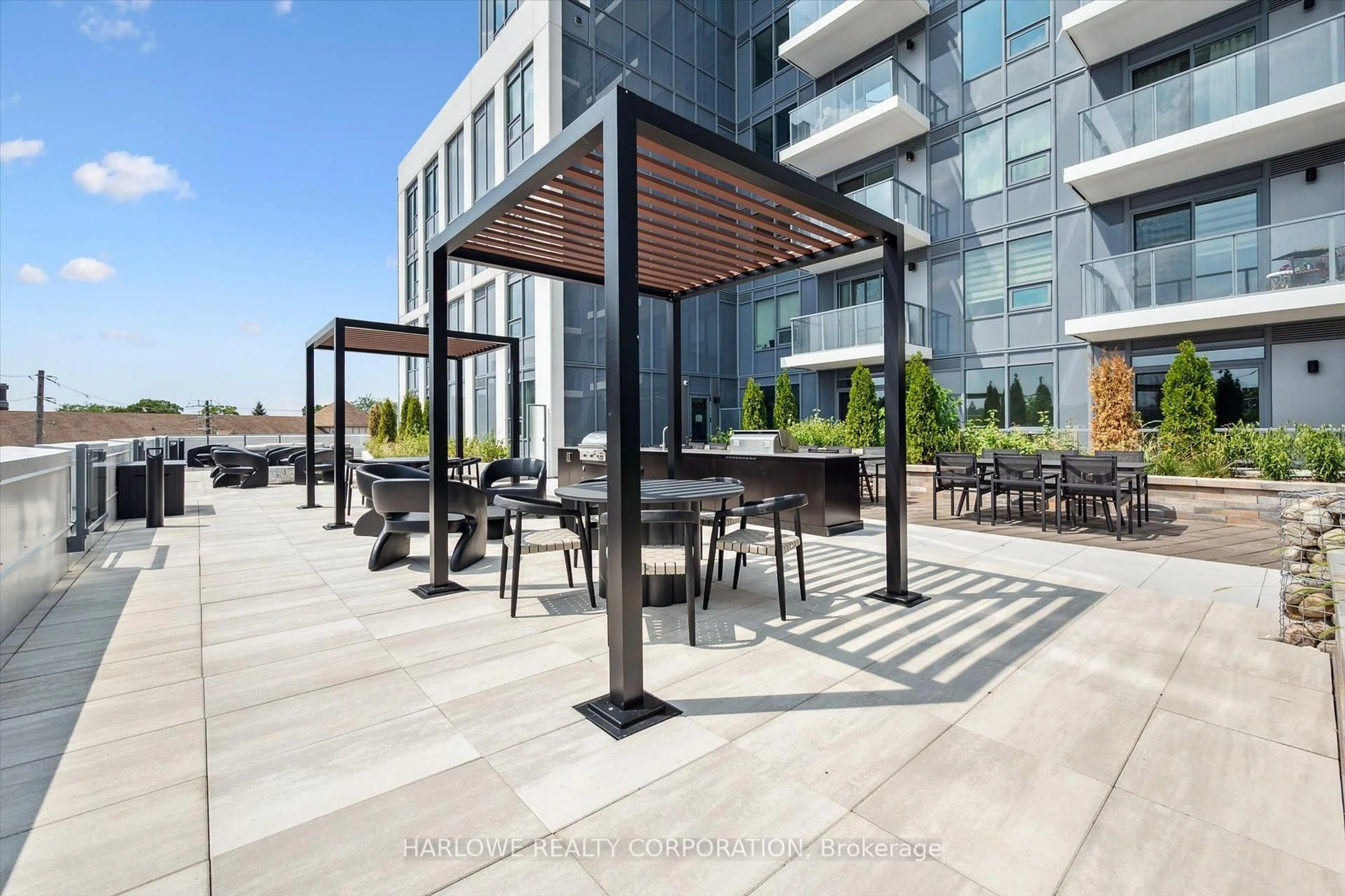 Patio, street for 93 Arthur St #501, Guelph Ontario N1E 0T3