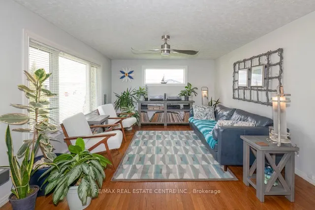 111 Elizabeth St, West Grey 5