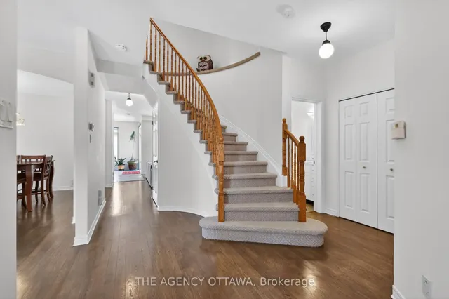 321 Goldridge Dr, Kanata 5