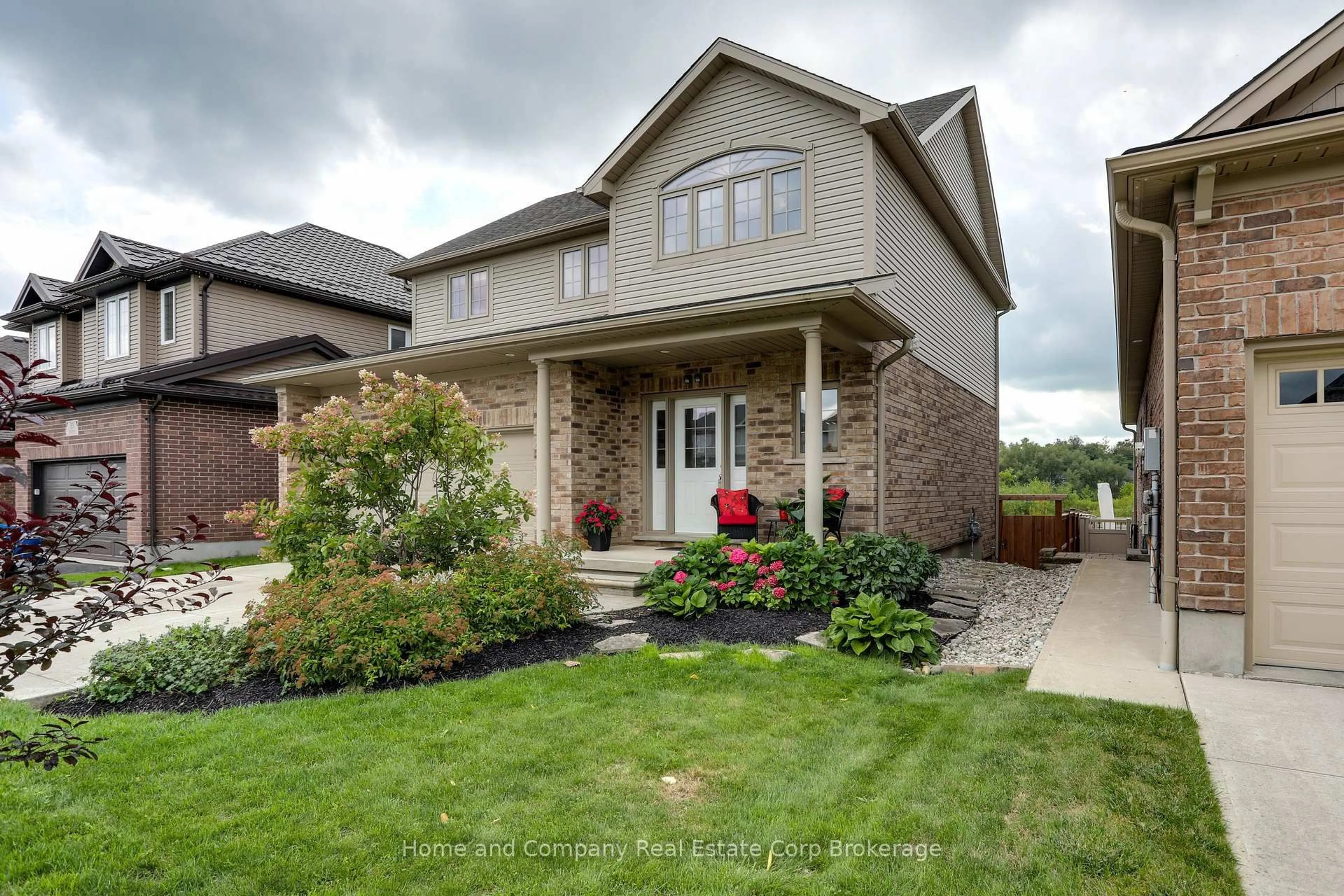 Home with brick exterior material, street for 37 Thomas St, Stratford Ontario N5A 0B9
