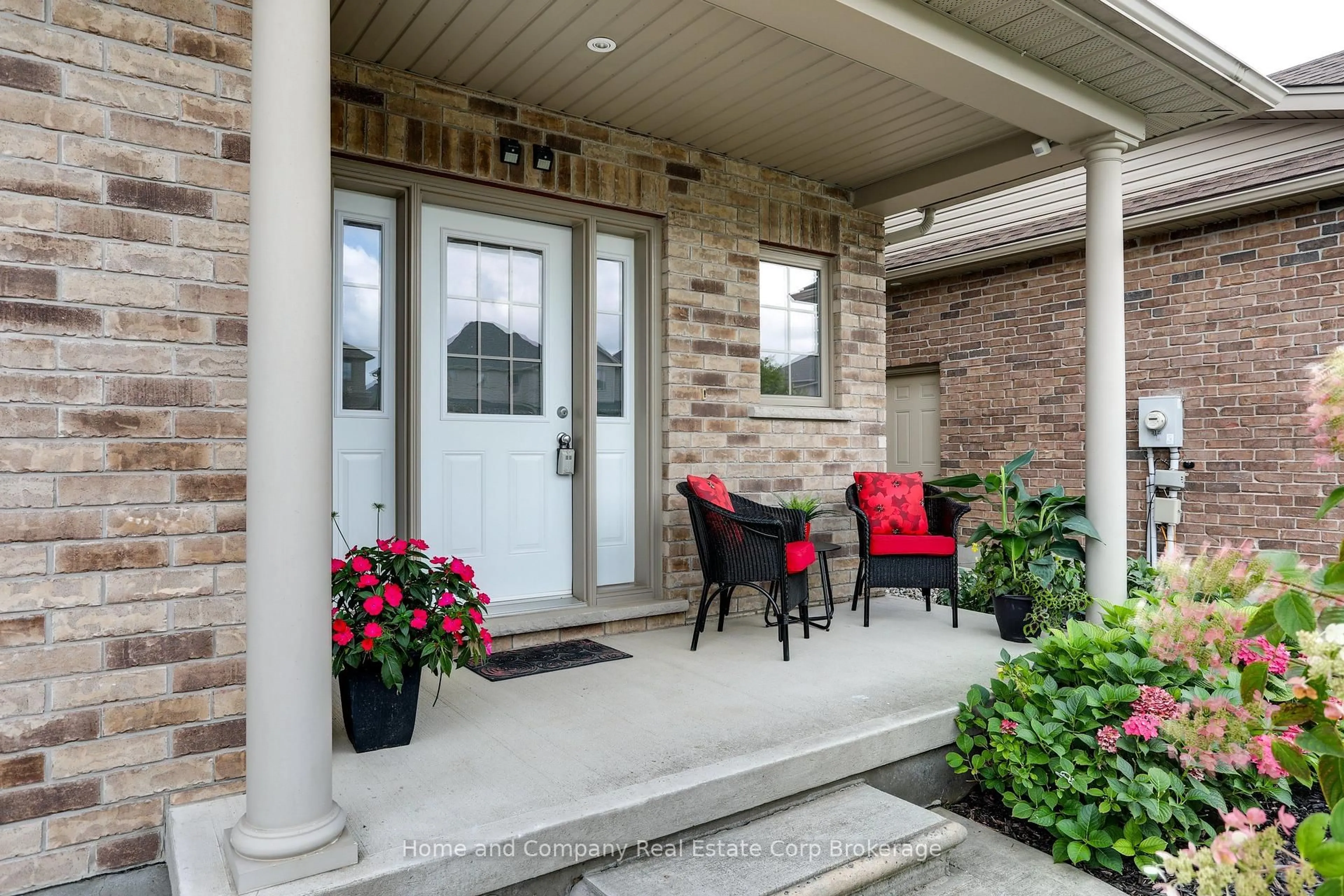 Unknown for 37 Thomas St, Stratford Ontario N5A 0B9