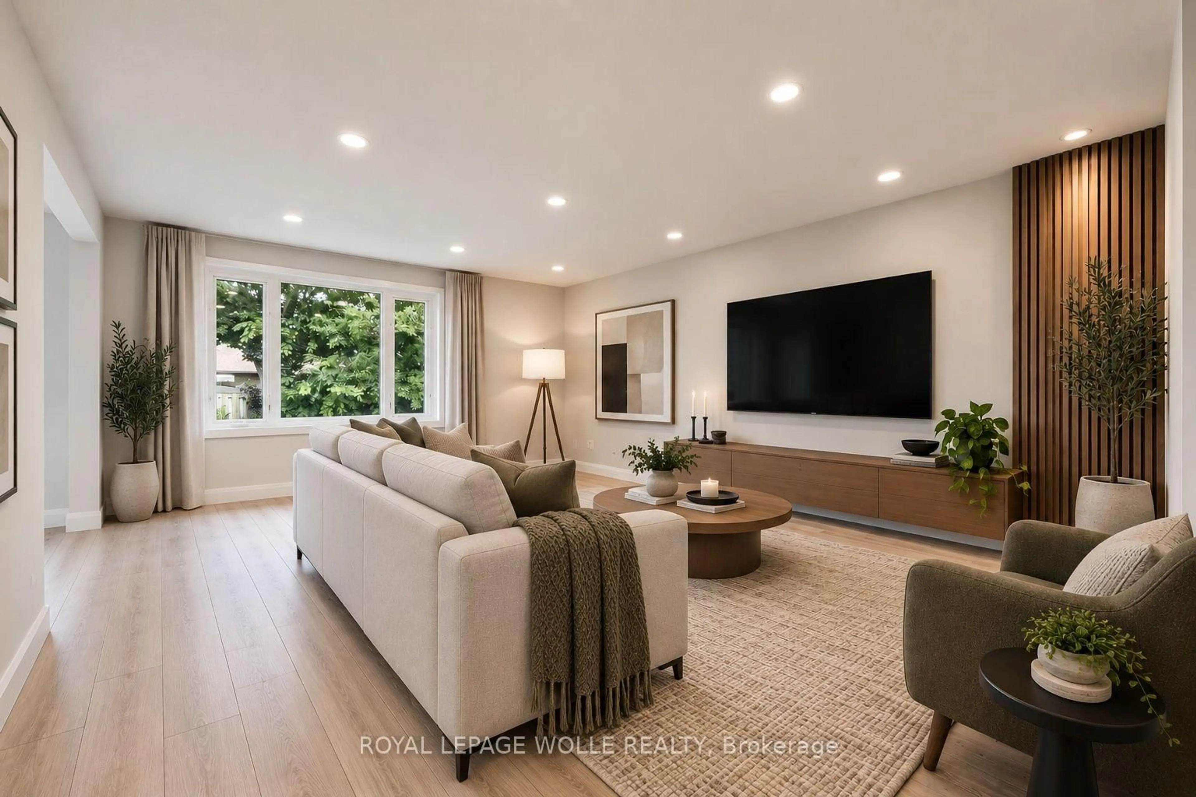 Living room with furniture, unknown for 109 Deerberry Pl, Waterloo Ontario N2V 1G2