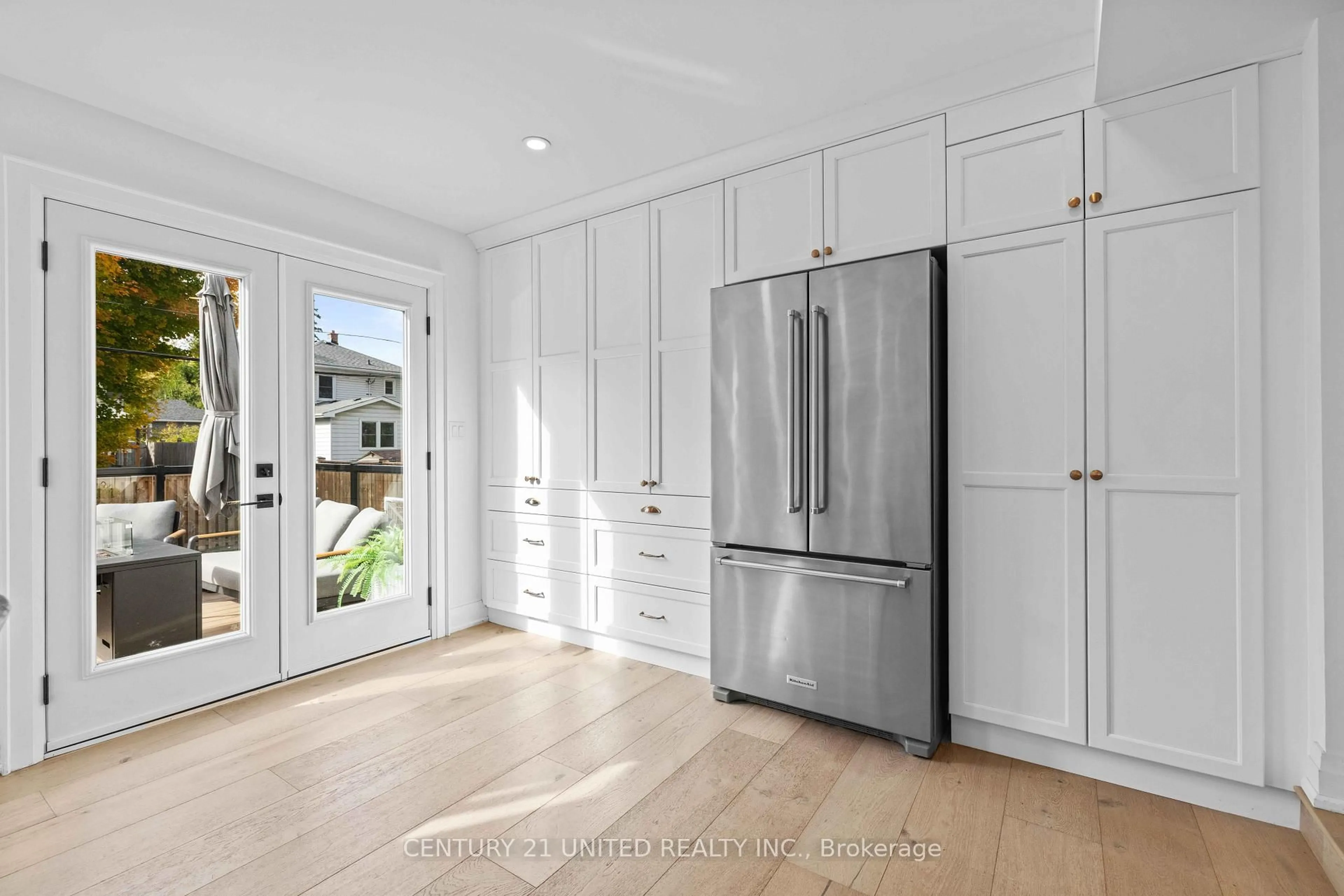 Open concept kitchen, unknown for 753 Chesterfield Ave, Peterborough Ontario K9H 4Y1