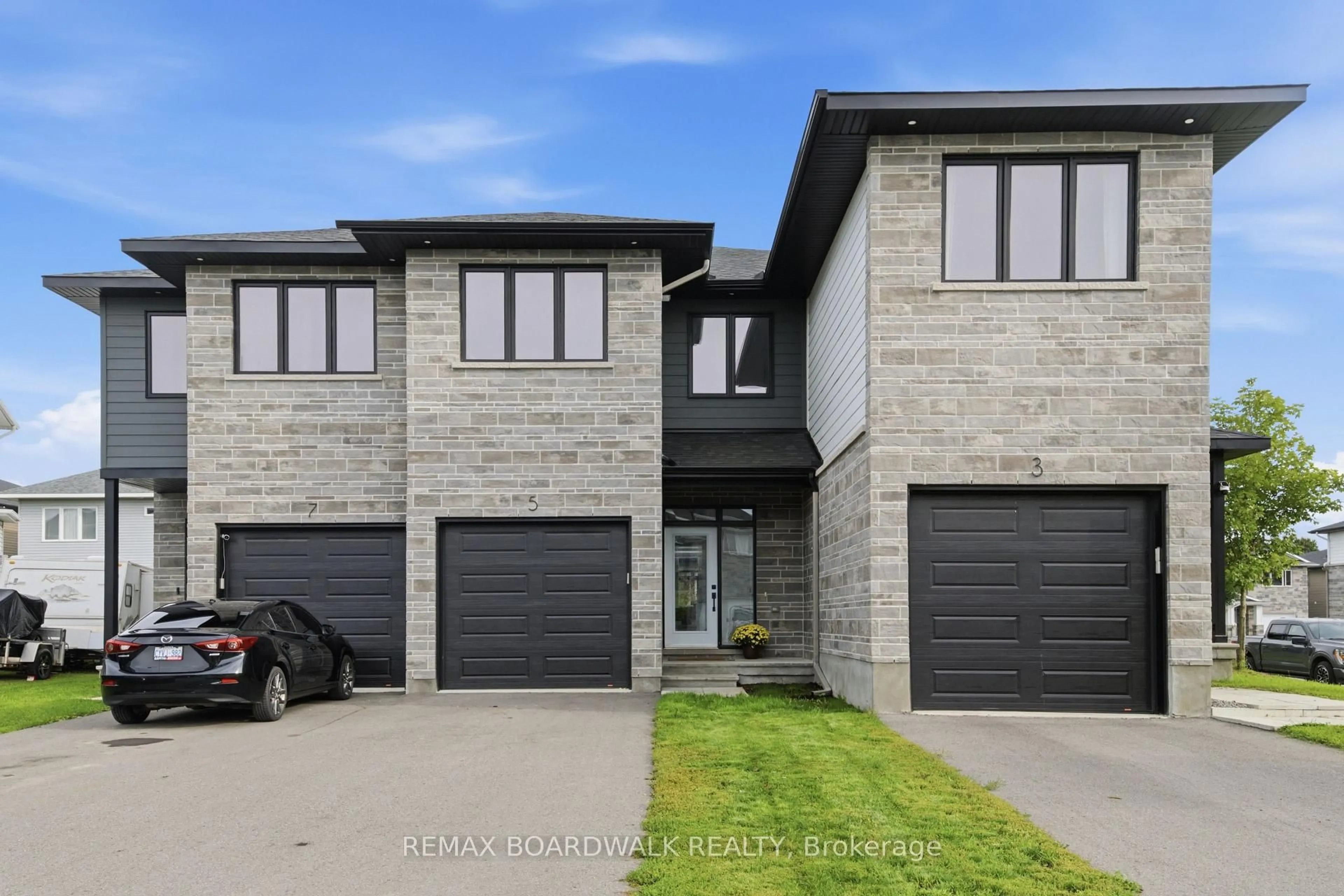Home with brick exterior material, street for 5 Morrall Crt, Arnprior Ontario K7S 0J4