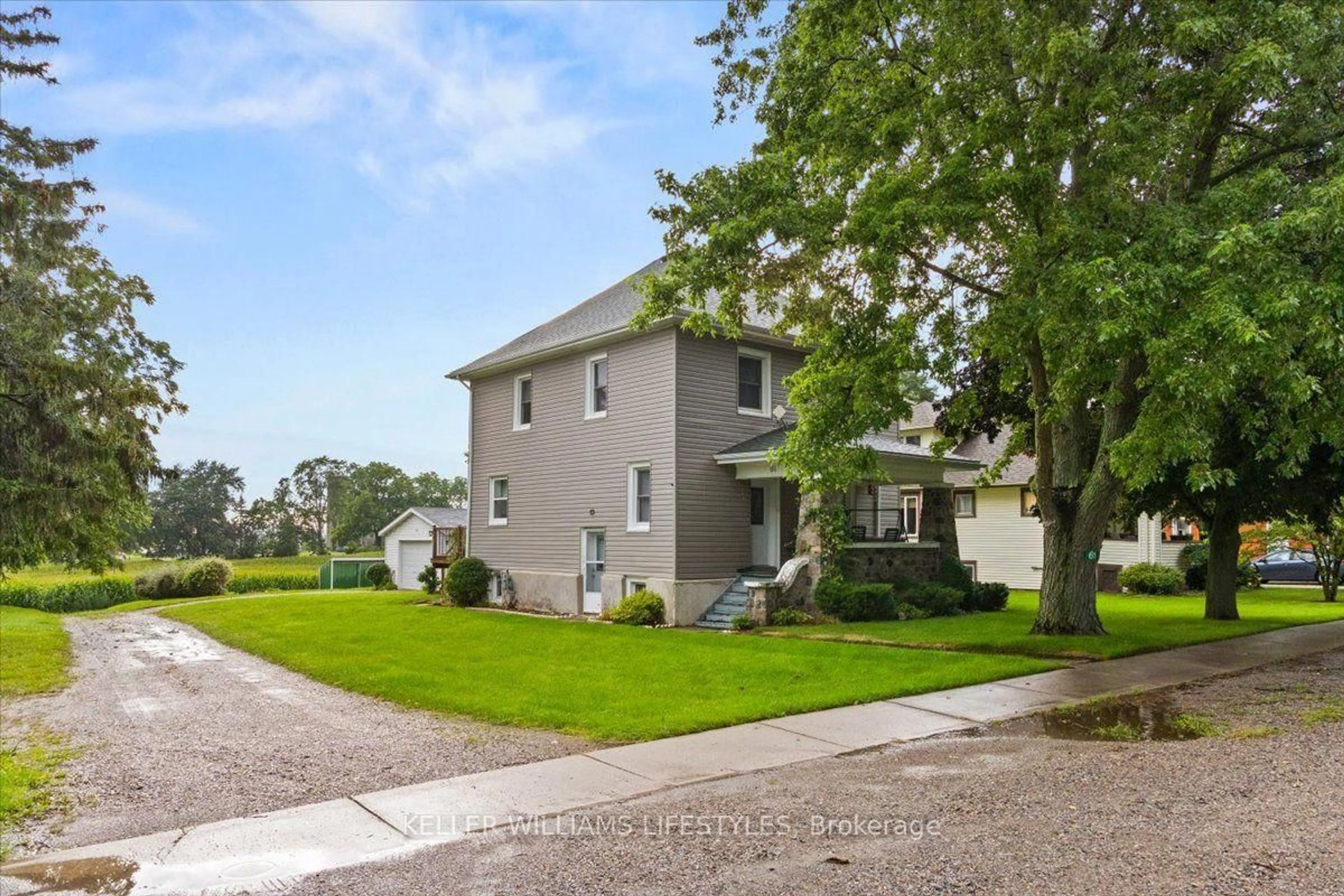 Home with vinyl exterior material, street for 61 Main St, Chatham-Kent Ontario N0P 1T0