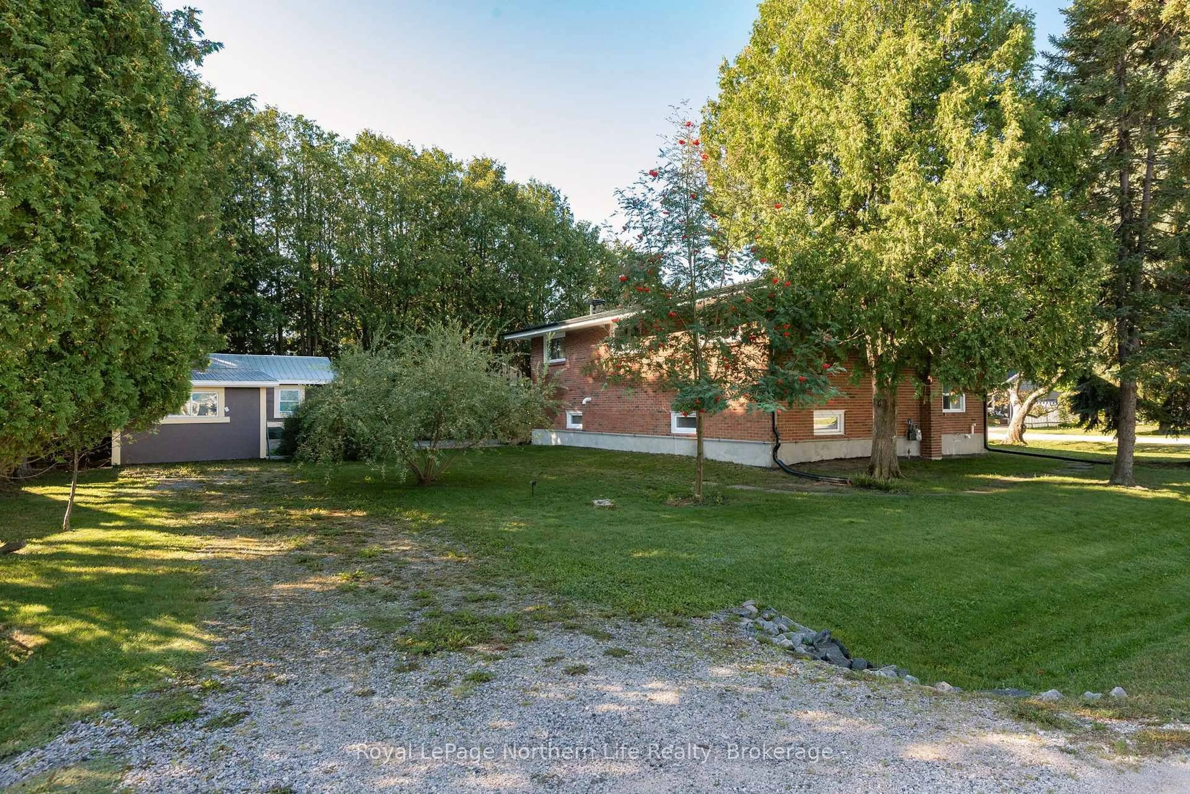 A pic from outside/outdoor area/front of a property/back of a property/a pic from drone, unknown for 248 Lee Ave, North Bay Ontario P1A 2K8