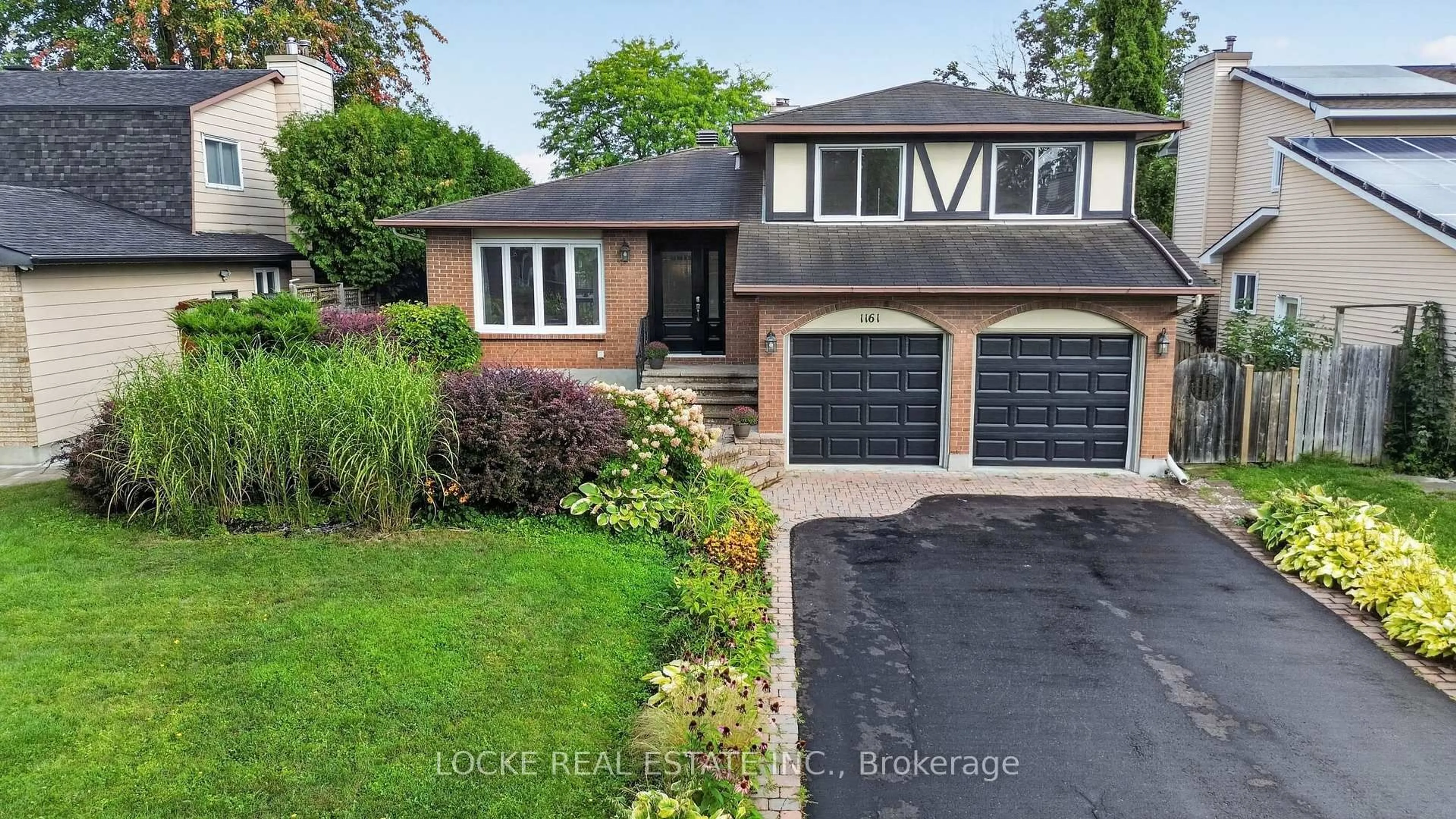 Home with brick exterior material, street for 1161 Beaujolais Cres, Ottawa Ontario K1C 2H5