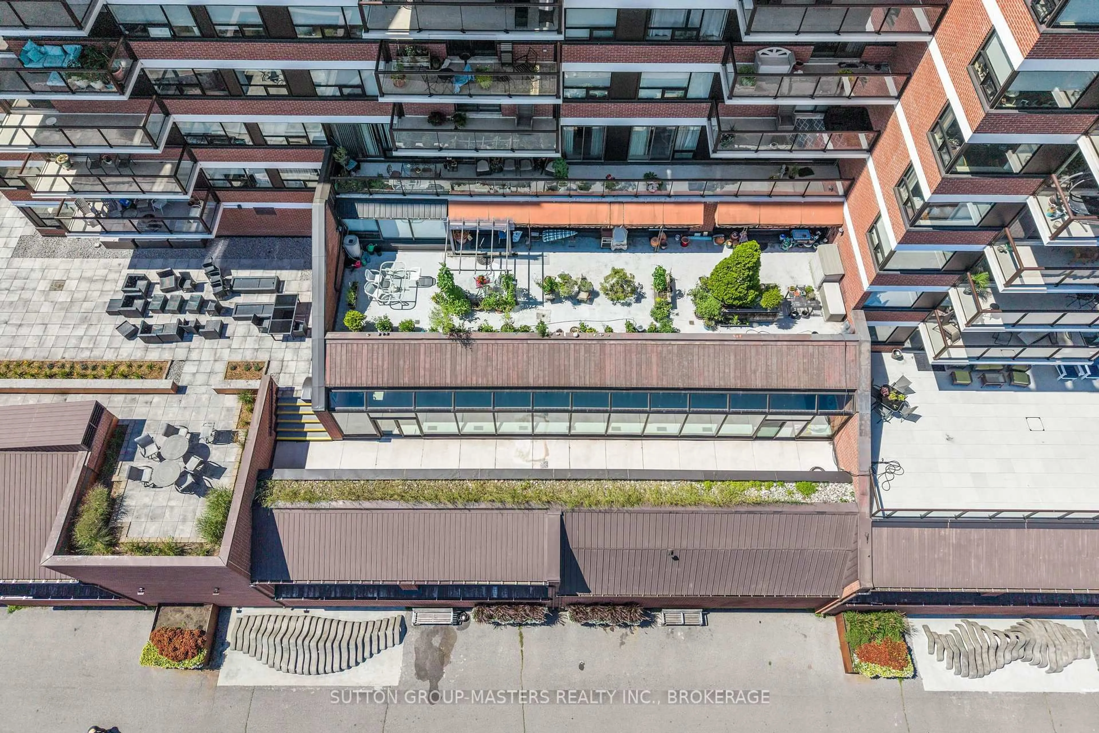A pic from outside/outdoor area/front of a property/back of a property/a pic from drone, city buildings view from balcony for 165 Ontario St #801, Kingston Ontario K7L 2Y6