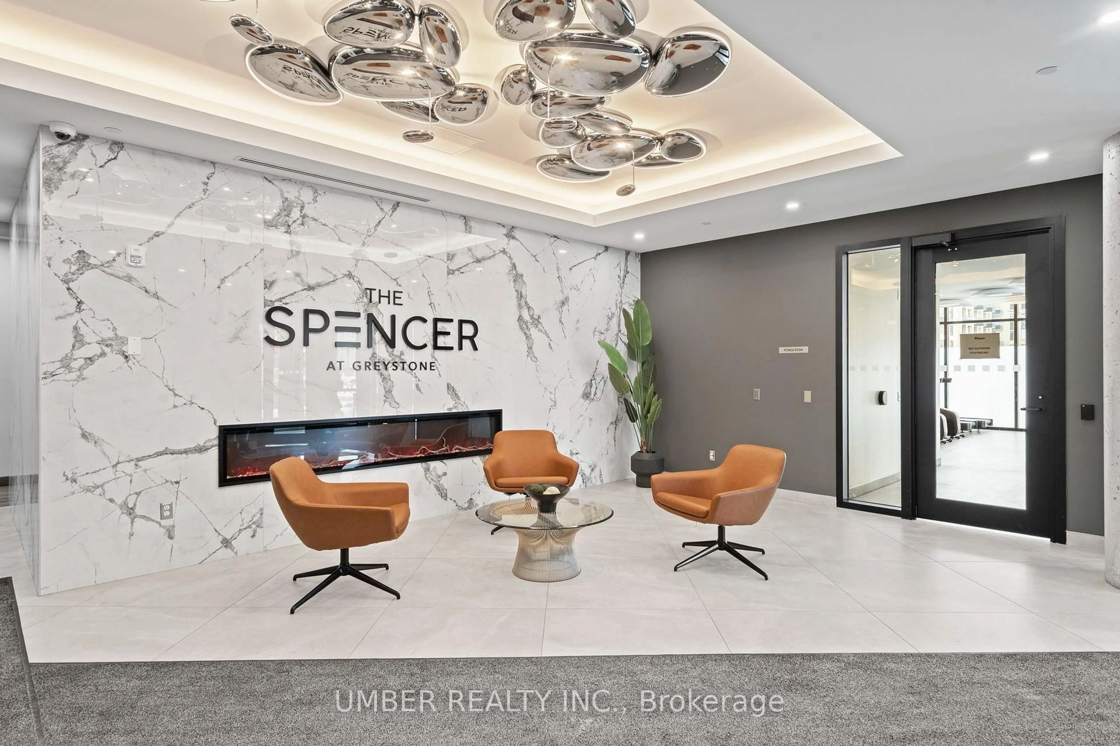 Indoor foyer for 360 Deschatelets Ave #706, Ottawa Ontario K1S 5Y1