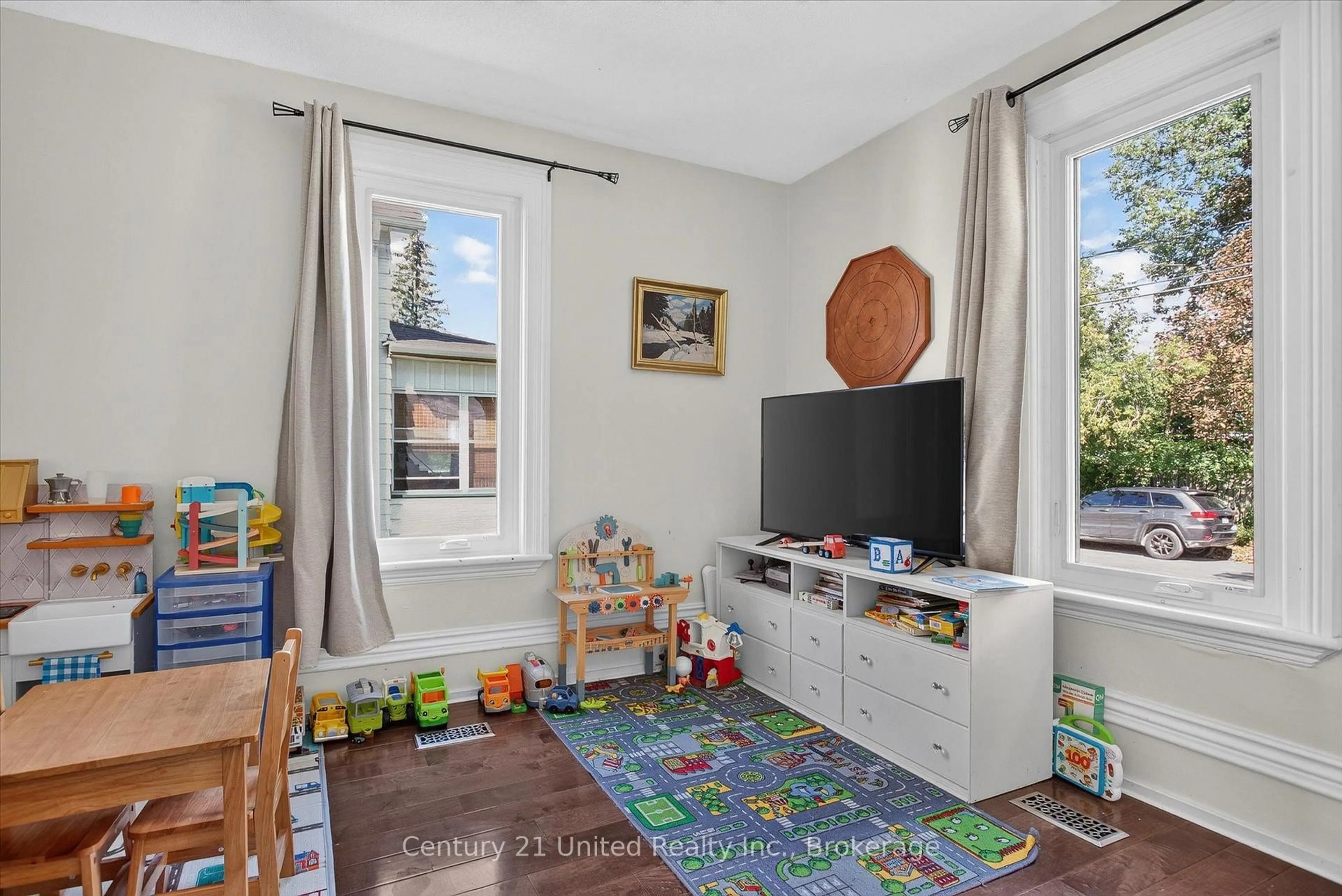 A pic of a room for 9 Crandall St, Kawartha Lakes Ontario K9V 1R9