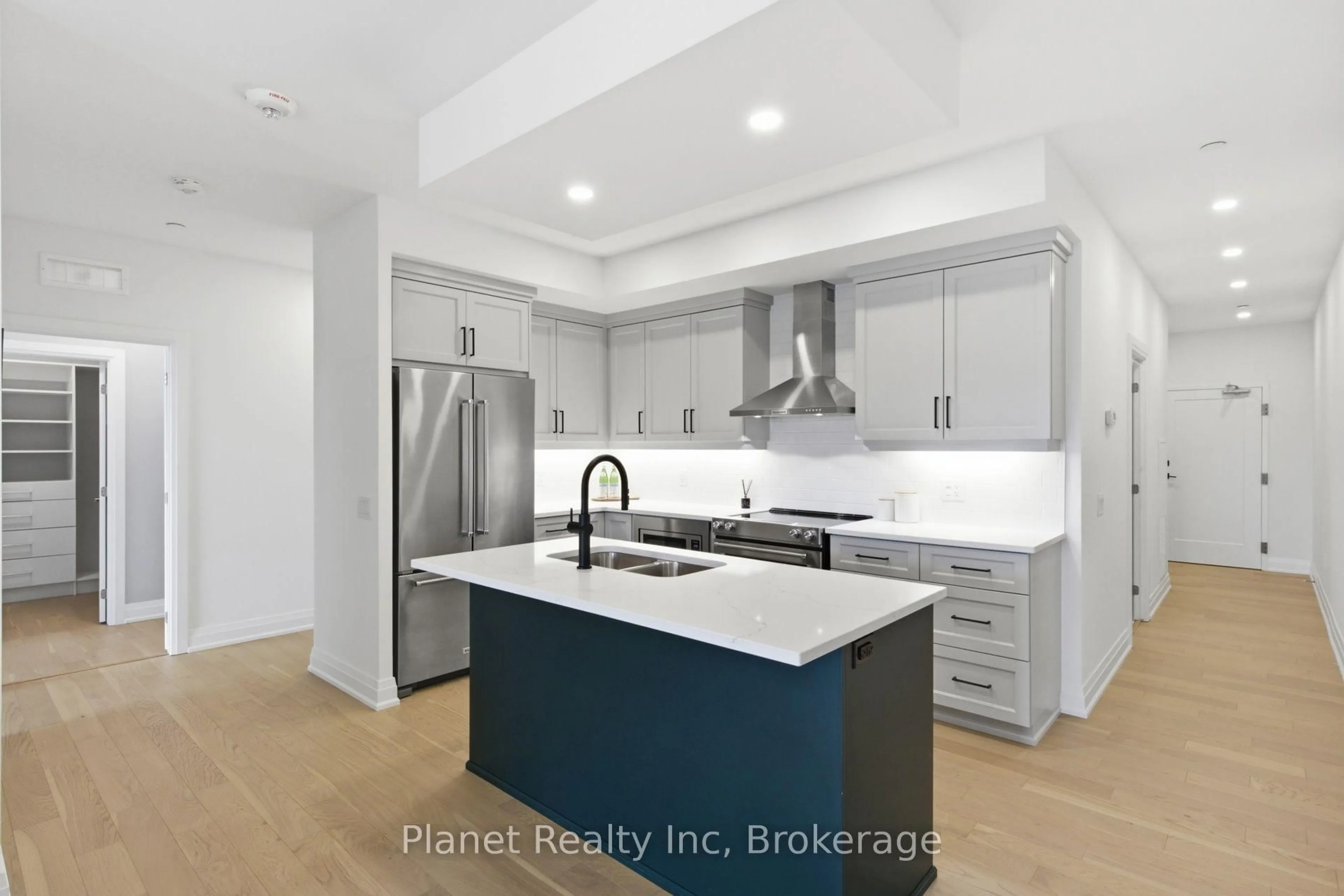 Open concept kitchen, ceramic/tile floor for 71 Wyndham St #1003, Guelph Ontario N1E 5R3