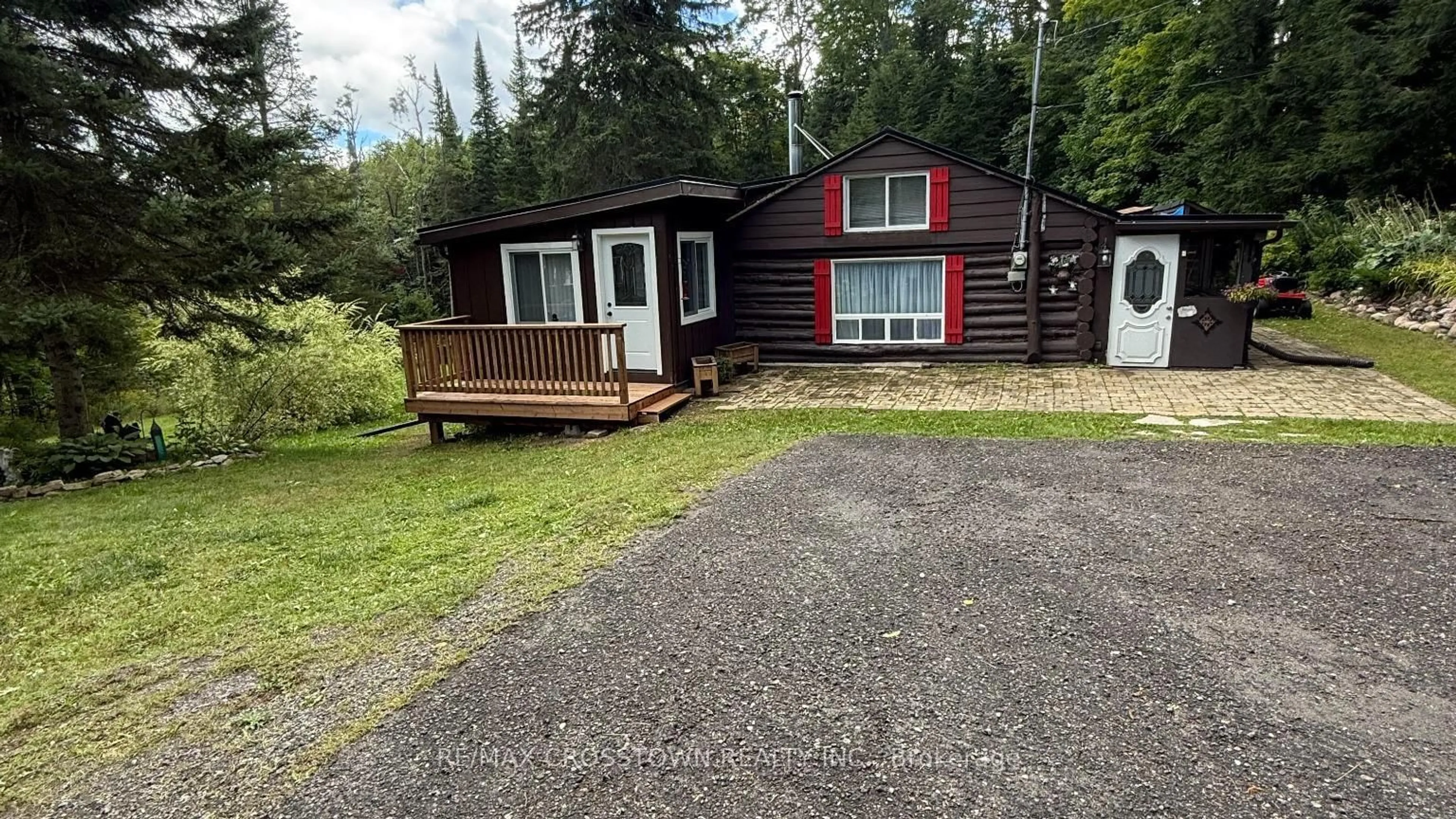 A pic from outside/outdoor area/front of a property/back of a property/a pic from drone, unknown for 1161 Uffington Rd, Bracebridge Ontario P1L 1X1