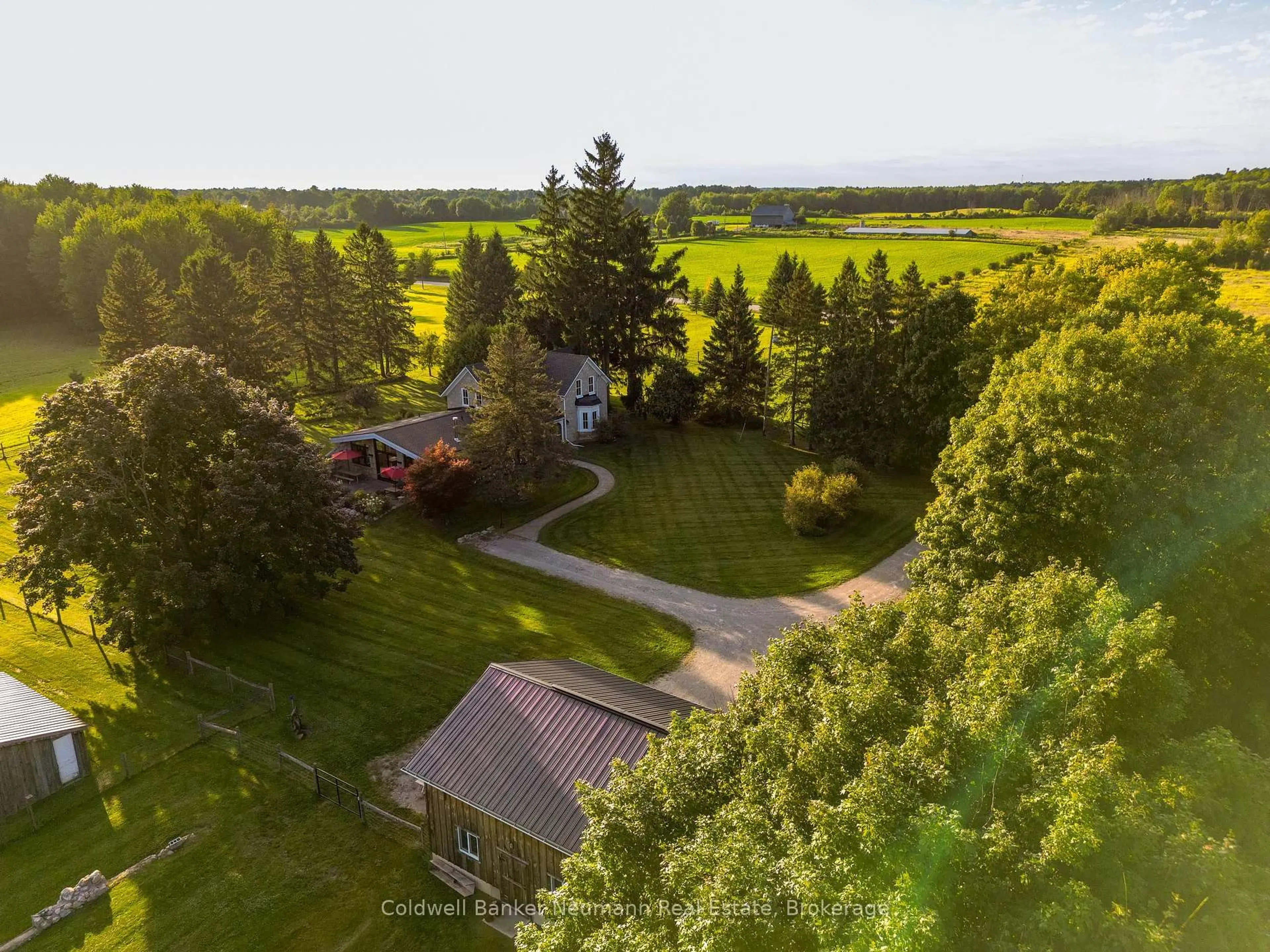 A pic from outside/outdoor area/front of a property/back of a property/a pic from drone, forest/trees view for 1926 Gore Rd, Puslinch Ontario N0B 2J0