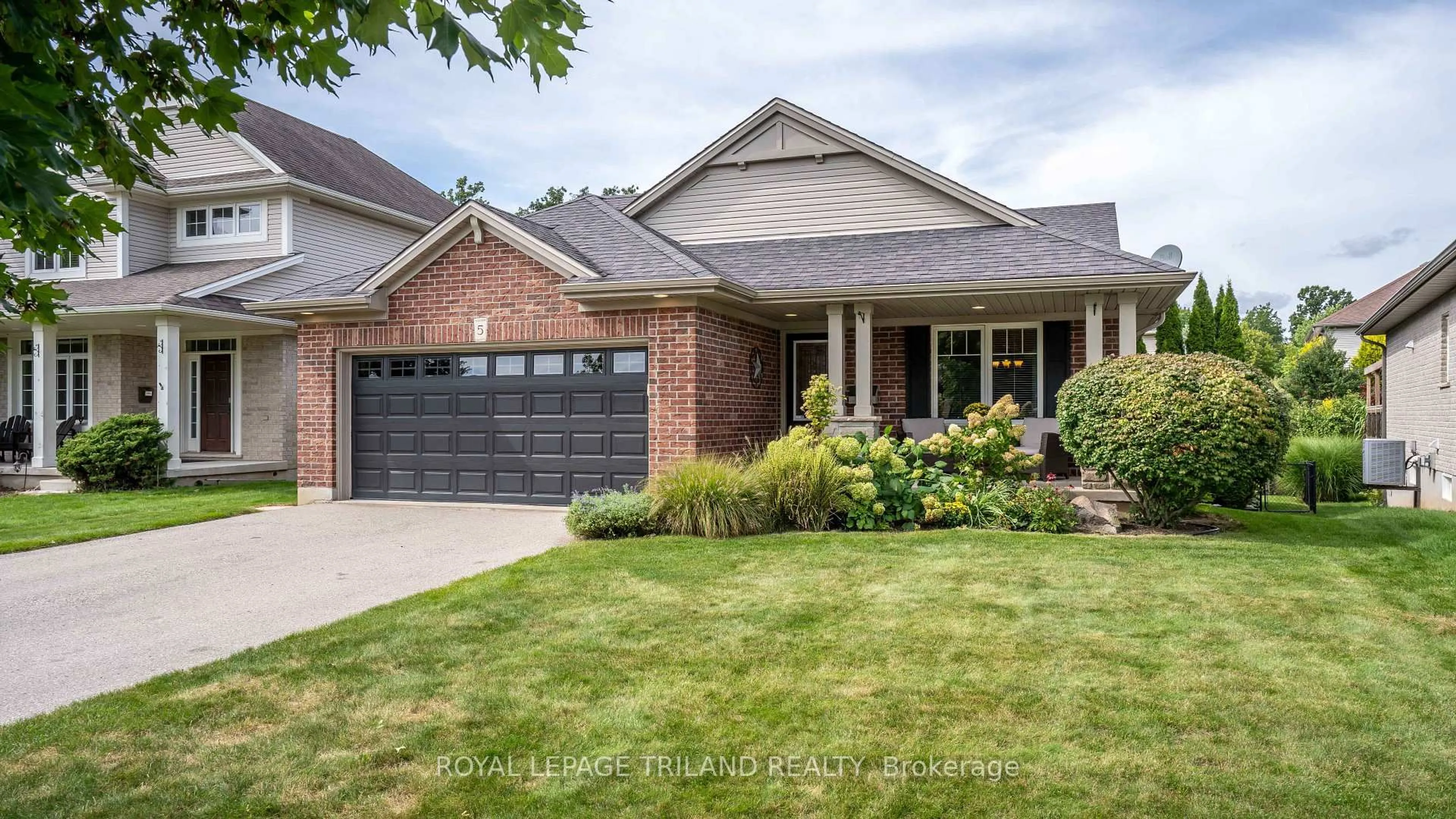 Home with brick exterior material, street for 5 SANDPIPER Pl, St. Thomas Ontario N5R 0A9