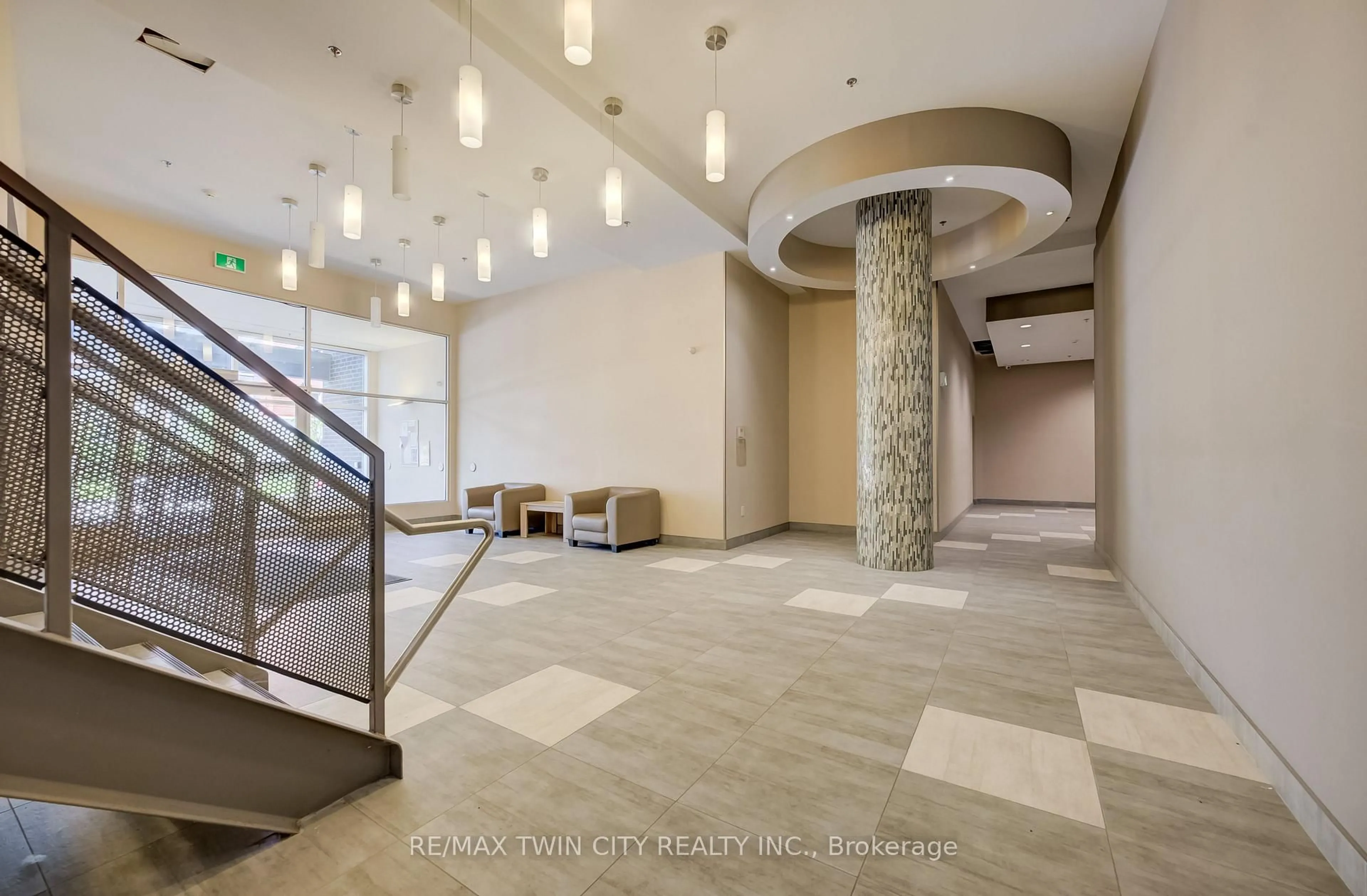 Indoor foyer for 280 Lester St #708, Waterloo Ontario N2L 0G2