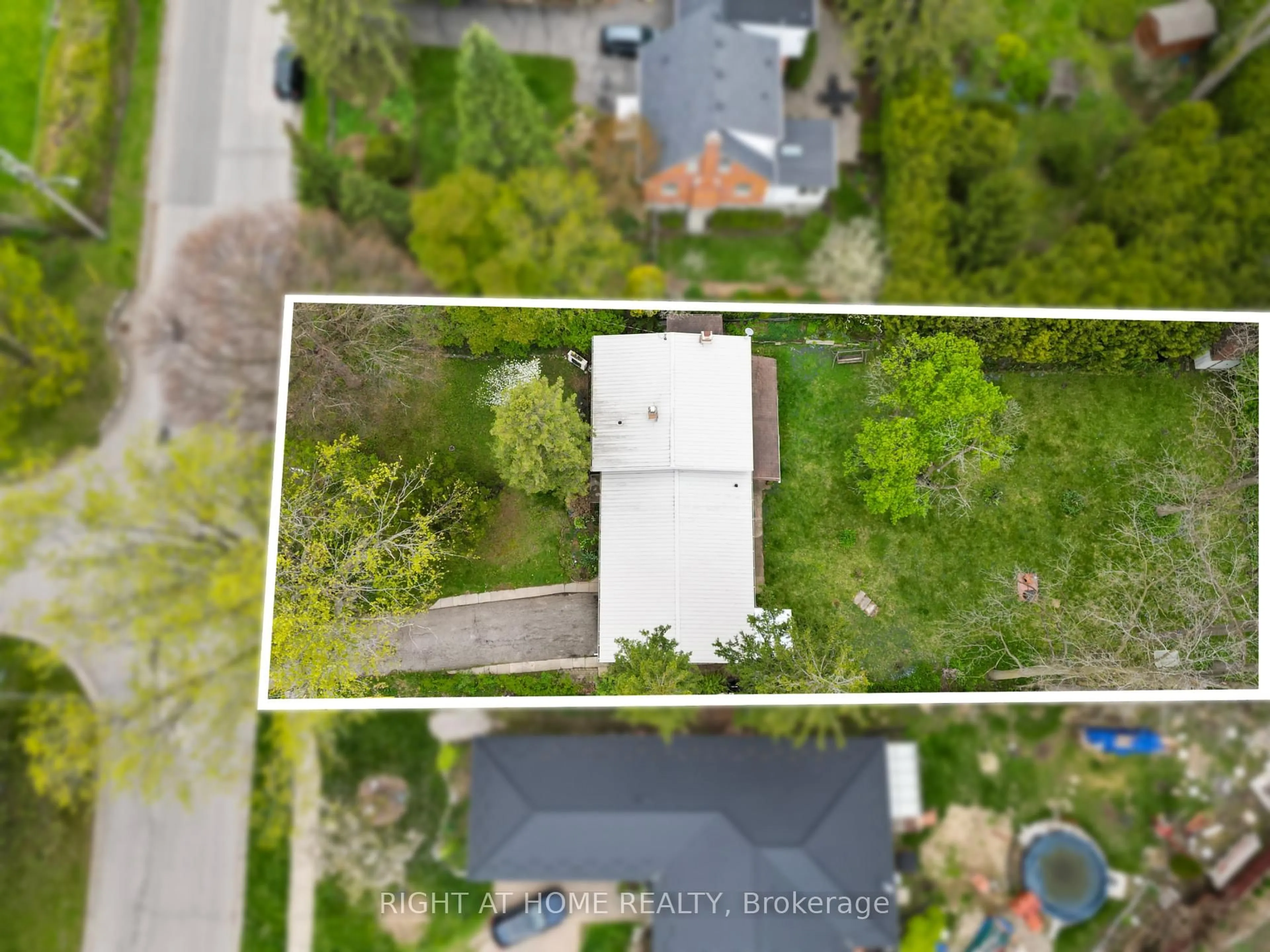 A pic from outside/outdoor area/front of a property/back of a property/a pic from drone, city buildings view from balcony for 776 Sunninghill Ave, London North Ontario N6H 3L8