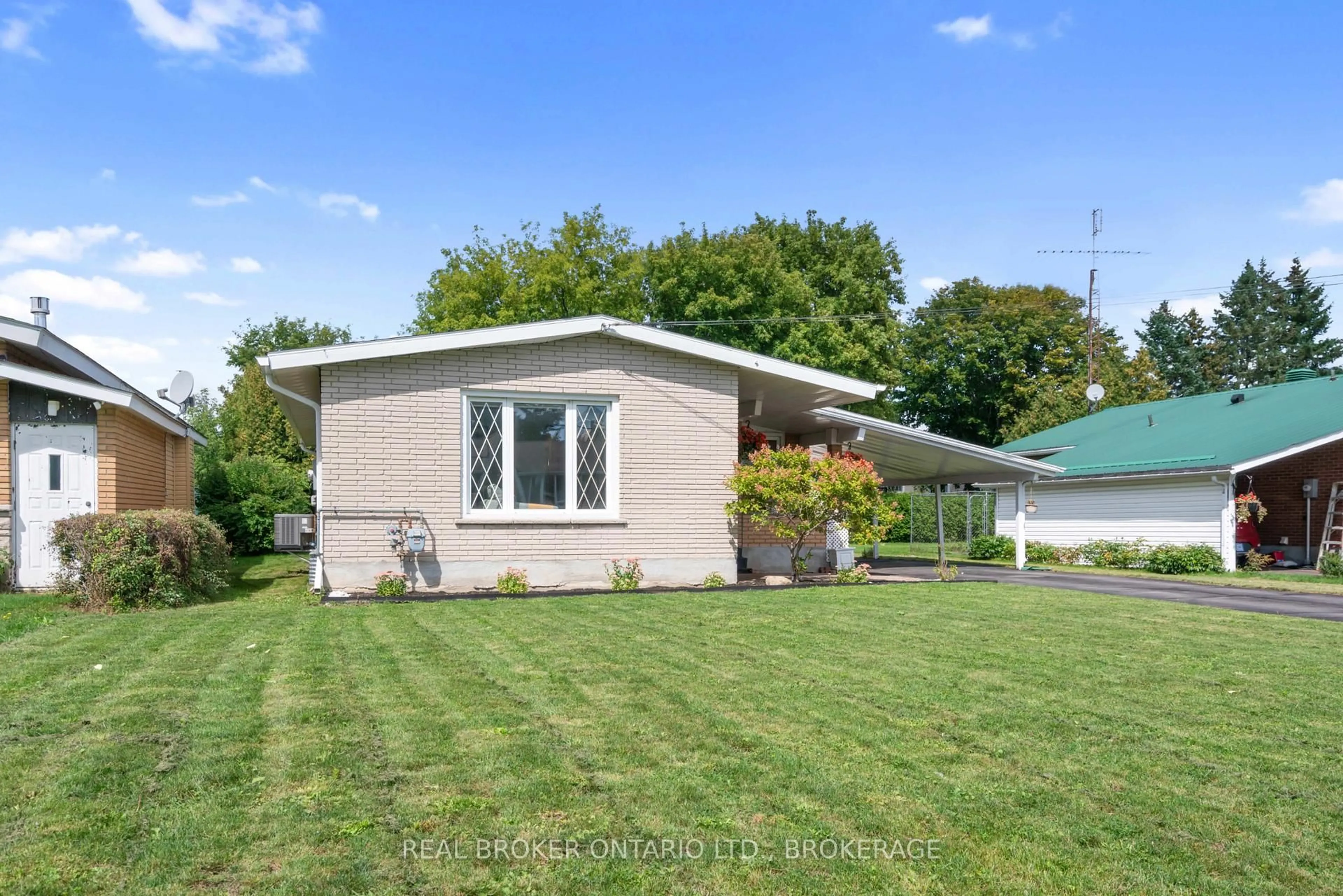 Unknown for 121 St. George St, North Glengarry Ontario K0C 1A0