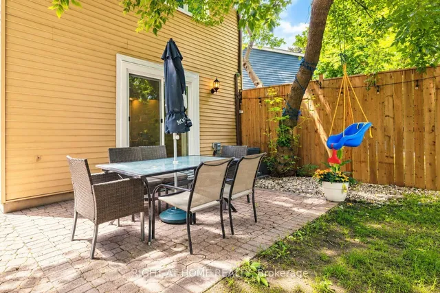 30 Berkshire Way, Barrhaven 2