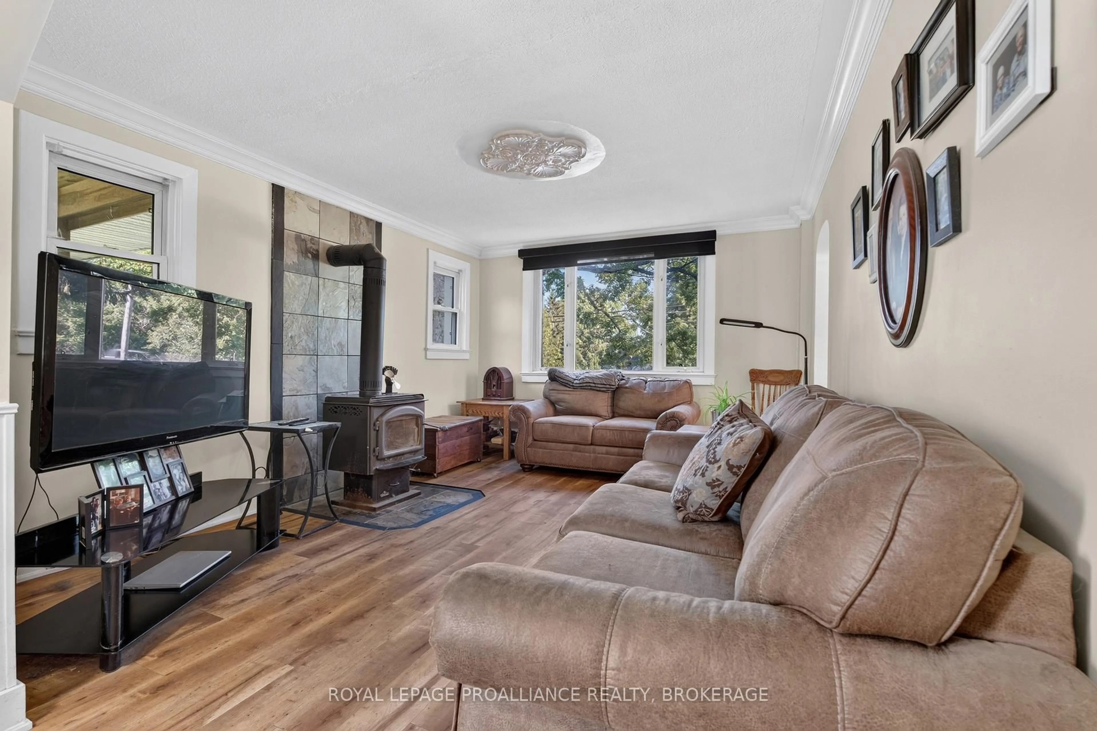 Living room with furniture, unknown for 2693 Rutledge Rd, Sydenham Ontario K0H 2T0