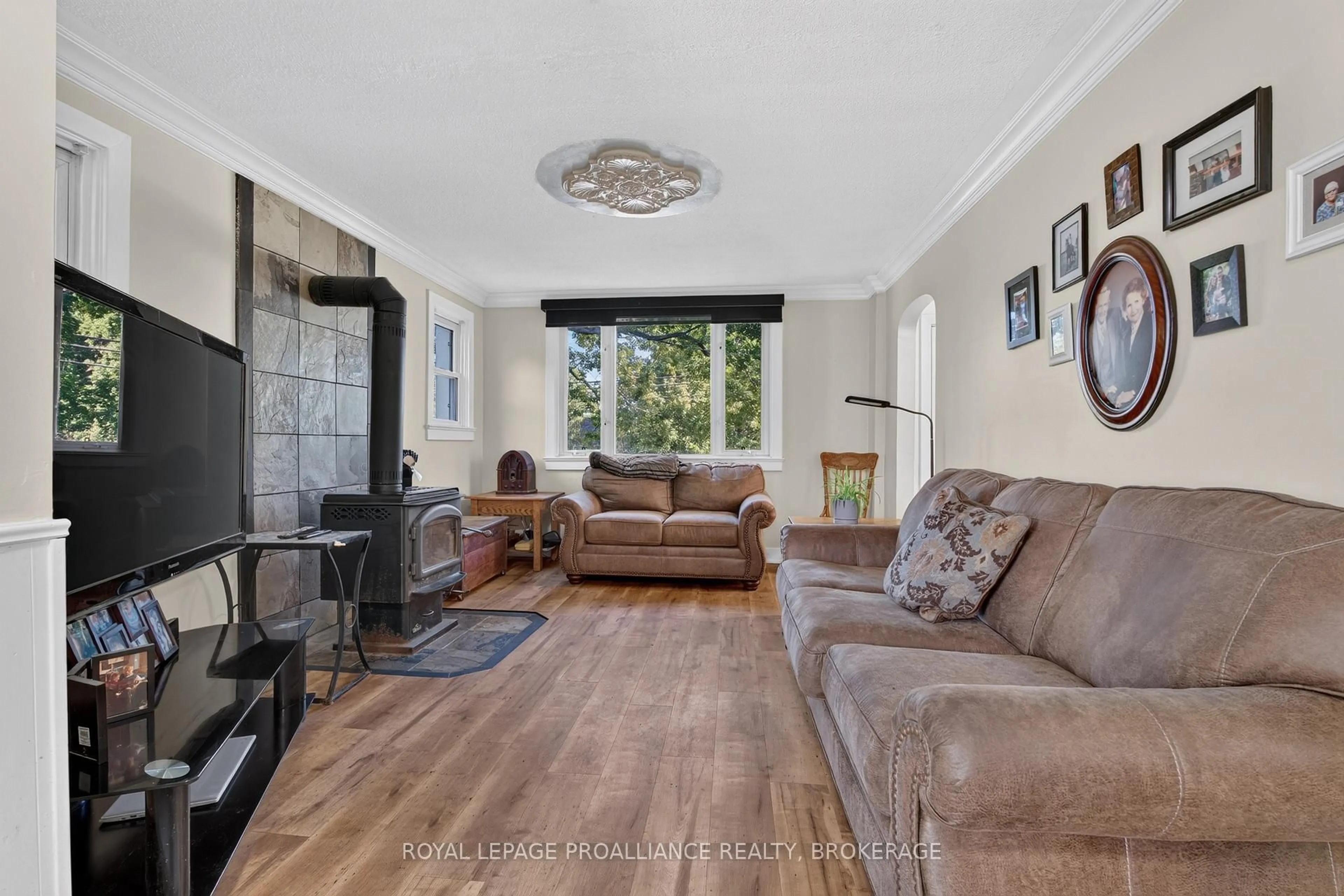 Living room with furniture, unknown for 2693 Rutledge Rd, Sydenham Ontario K0H 2T0
