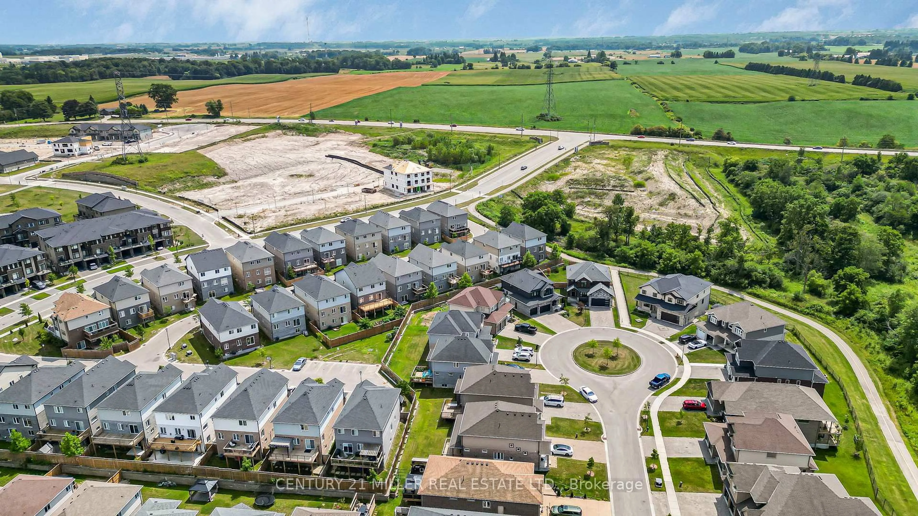 A pic from outside/outdoor area/front of a property/back of a property/a pic from drone, street for 2619 Sheffield Blvd #33, London South Ontario N6M 0G4