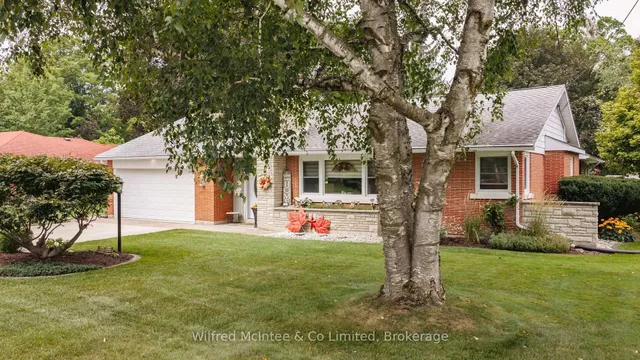 31 Johnstone Blvd, Brockton 2