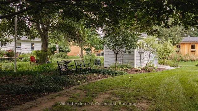 31 Johnstone Blvd, Brockton 5