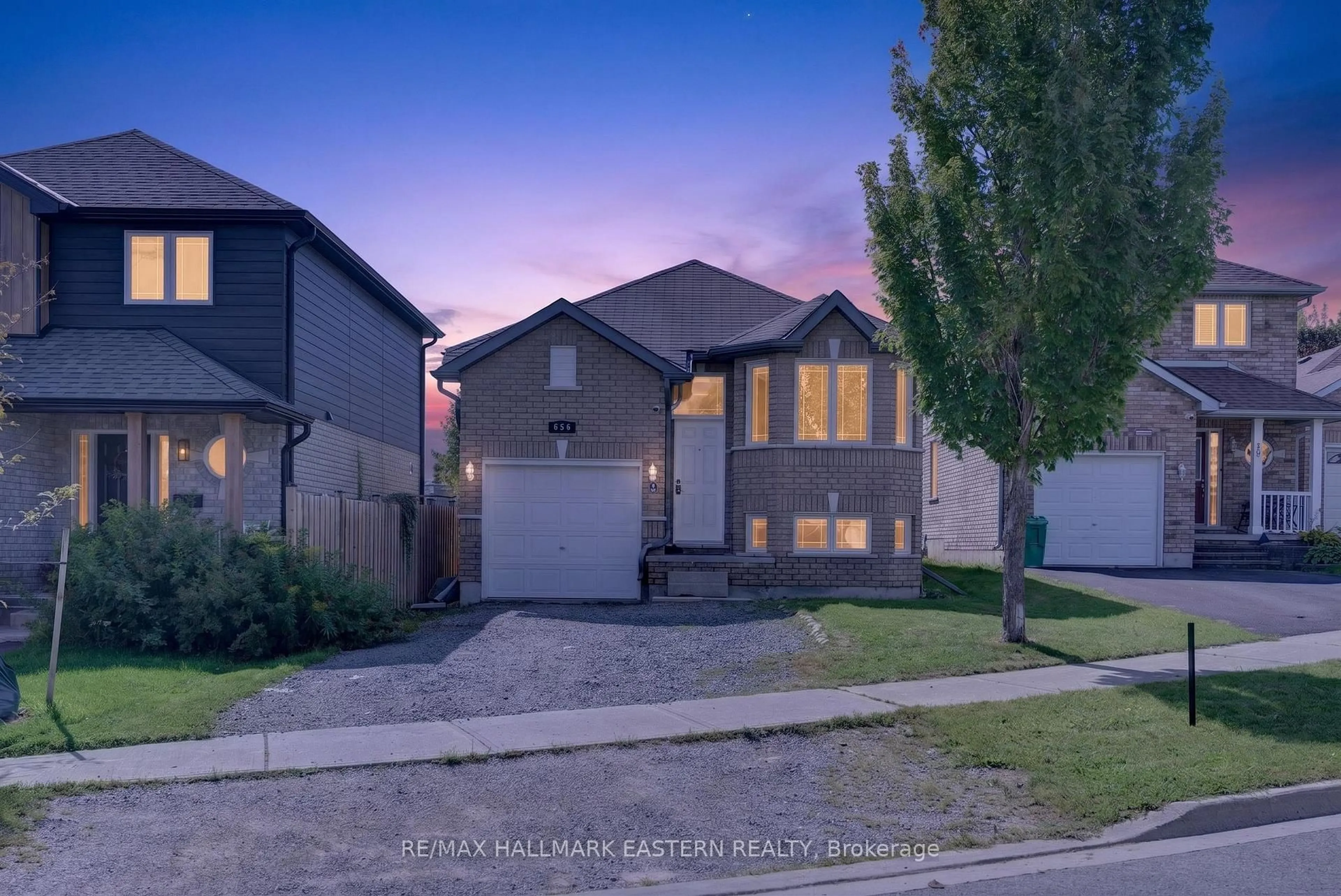 A pic from outside/outdoor area/front of a property/back of a property/a pic from drone, street for 656 CLANCY Cres, Peterborough Ontario K9K 2S3