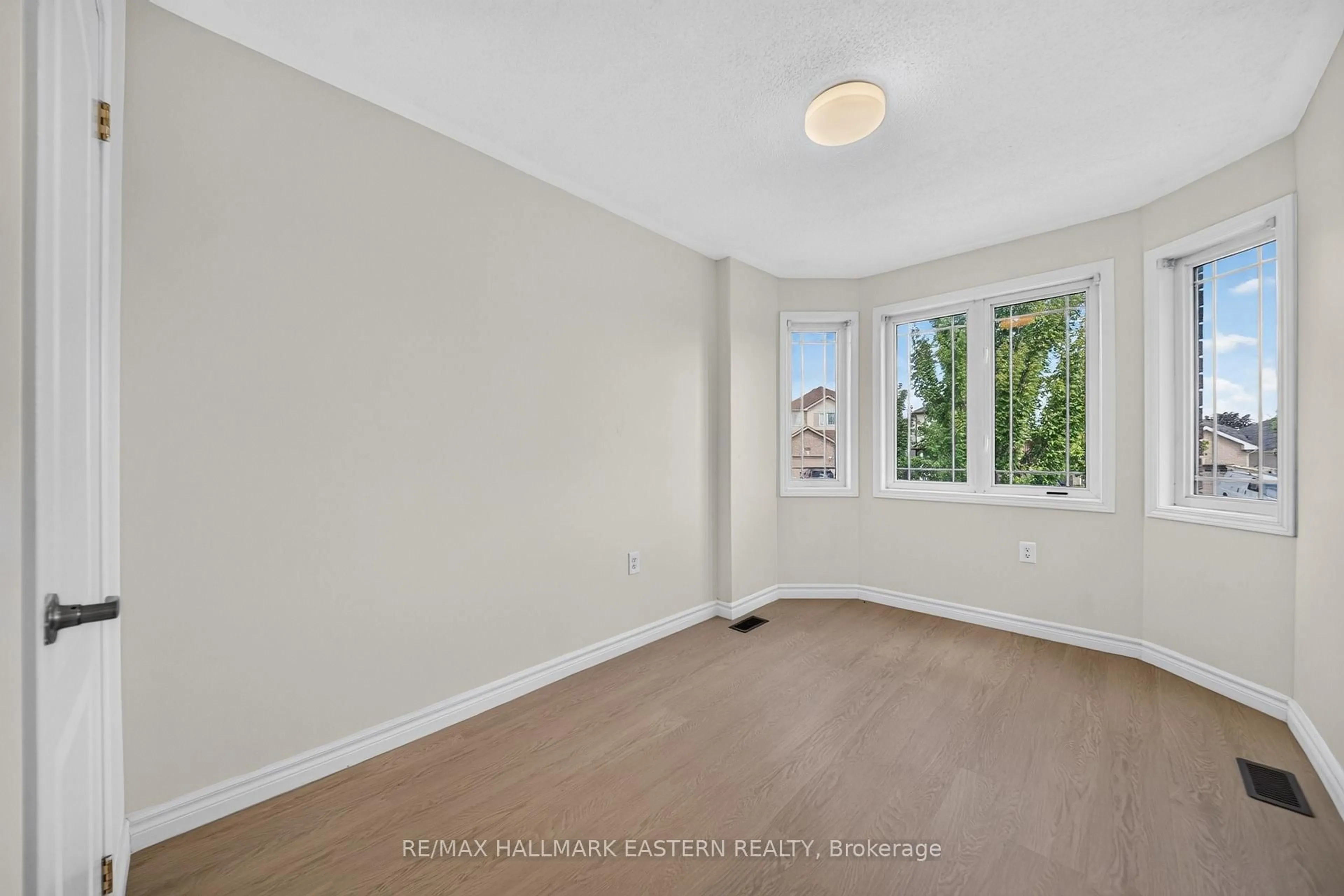 A pic of a room for 656 CLANCY Cres, Peterborough Ontario K9K 2S3