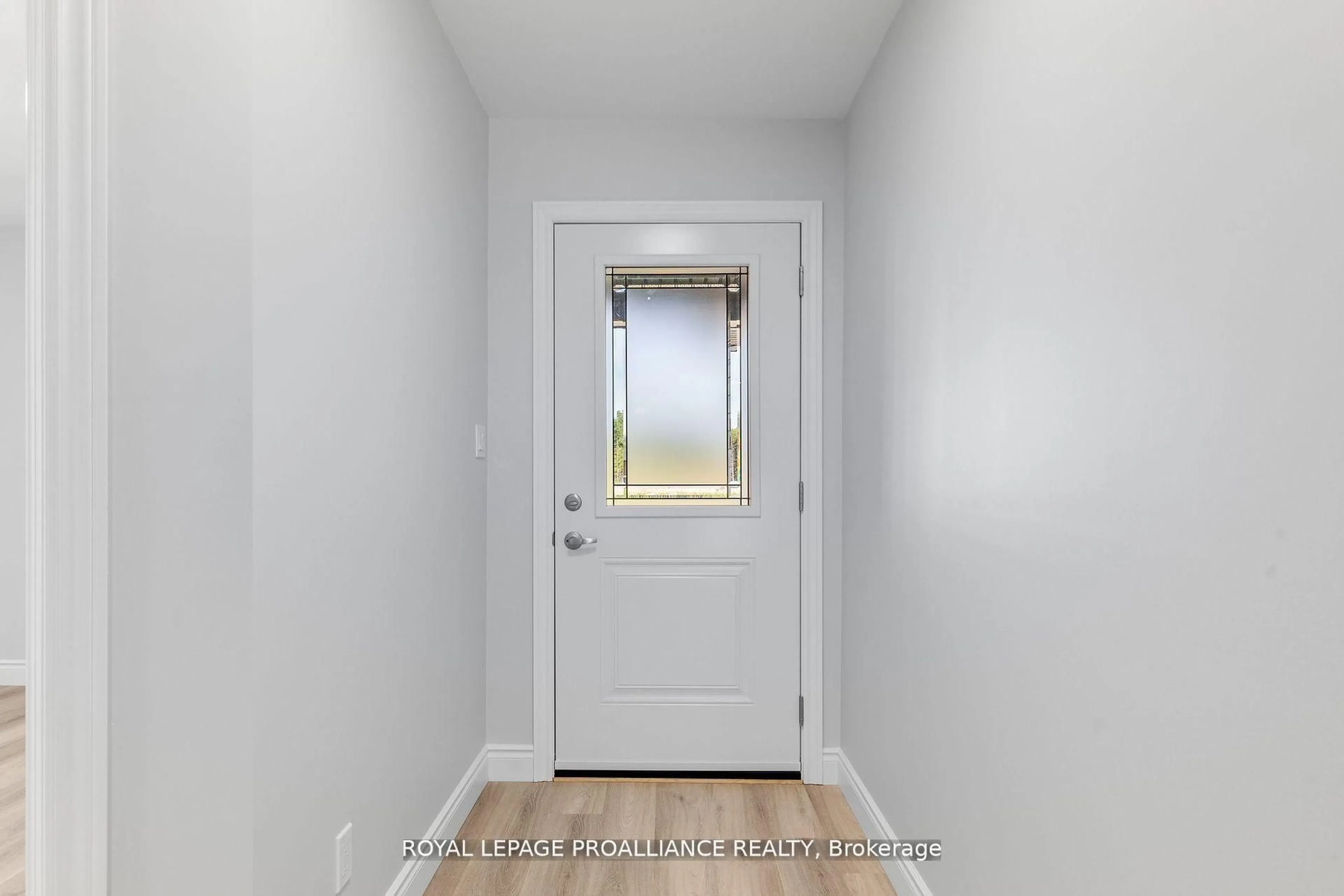Indoor entryway for 31 Clayton John Ave, Brighton Ontario K0K 1H0