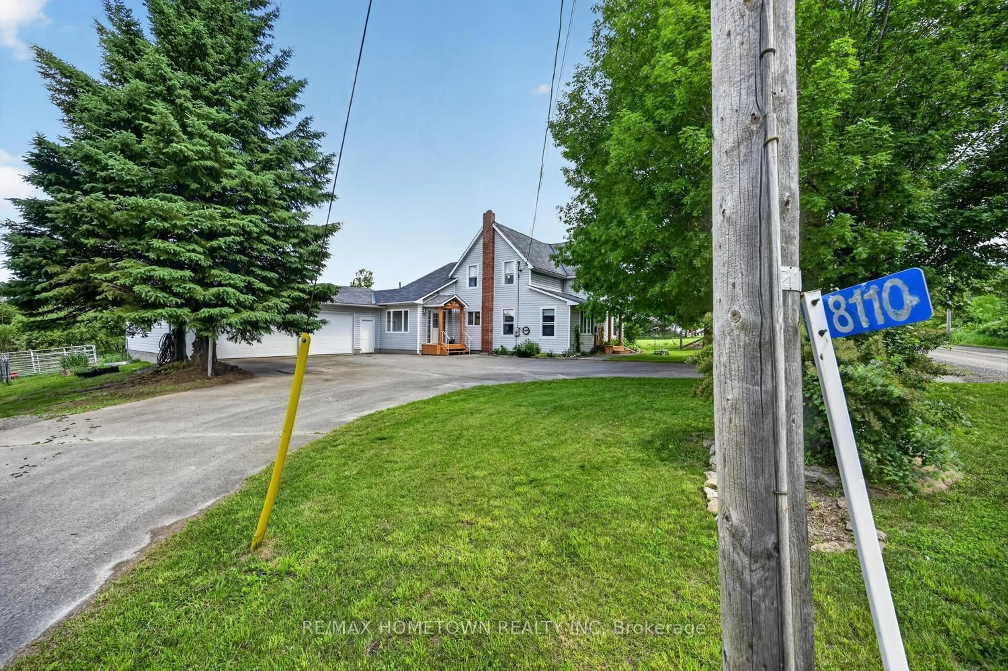 A pic from outside/outdoor area/front of a property/back of a property/a pic from drone, street for 8110 Wiltsie Rd, Augusta Ontario K0G 1R0