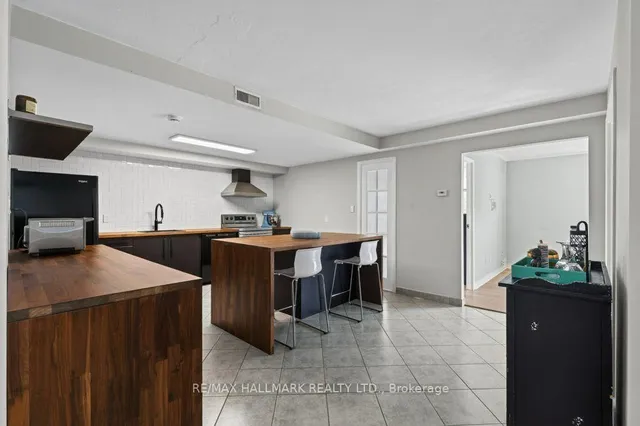 400 York Blvd #203, Hamilton 5
