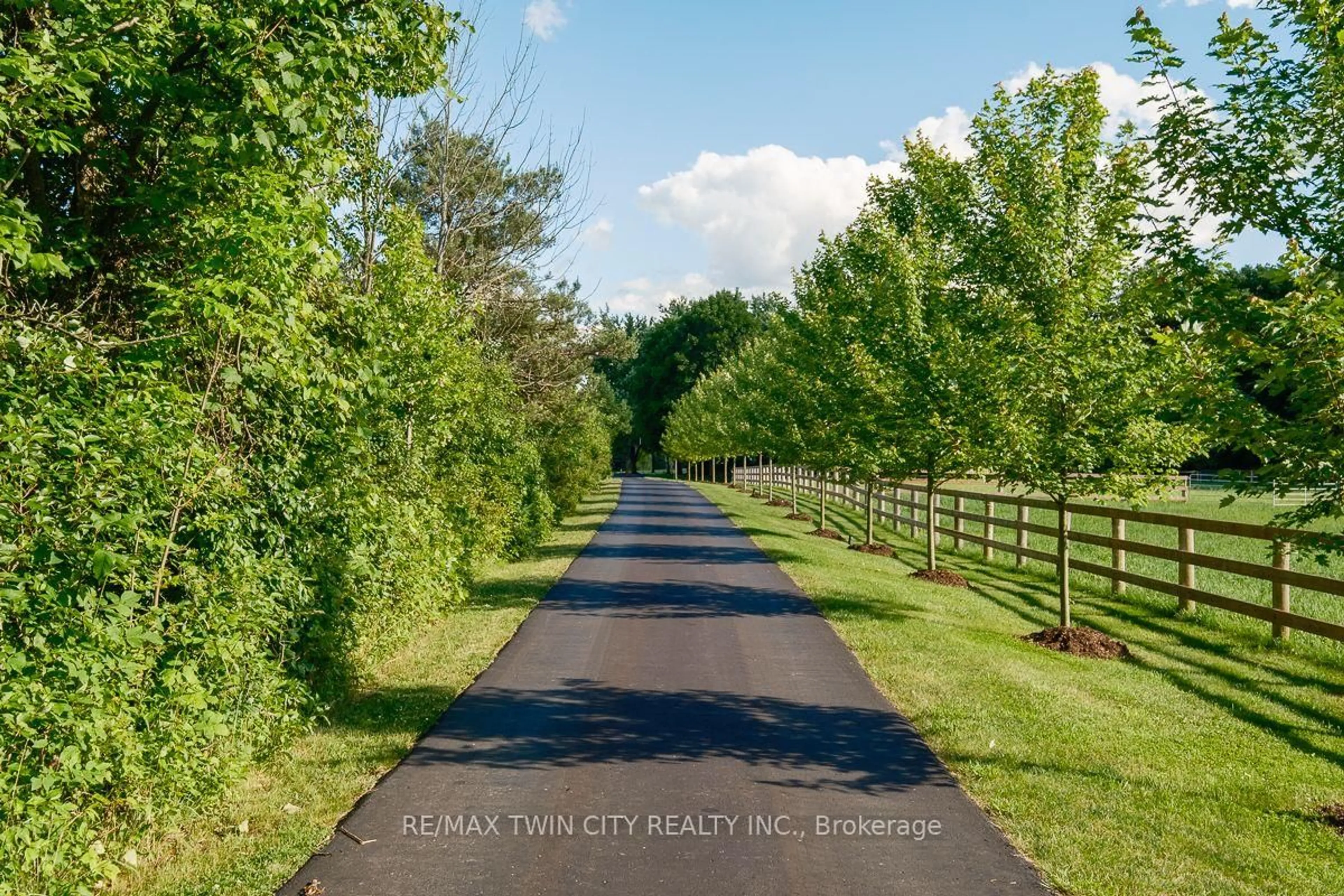 A pic from outside/outdoor area/front of a property/back of a property/a pic from drone, street for 1532 6th Concession Rd, Hamilton Ontario N0B 1L0