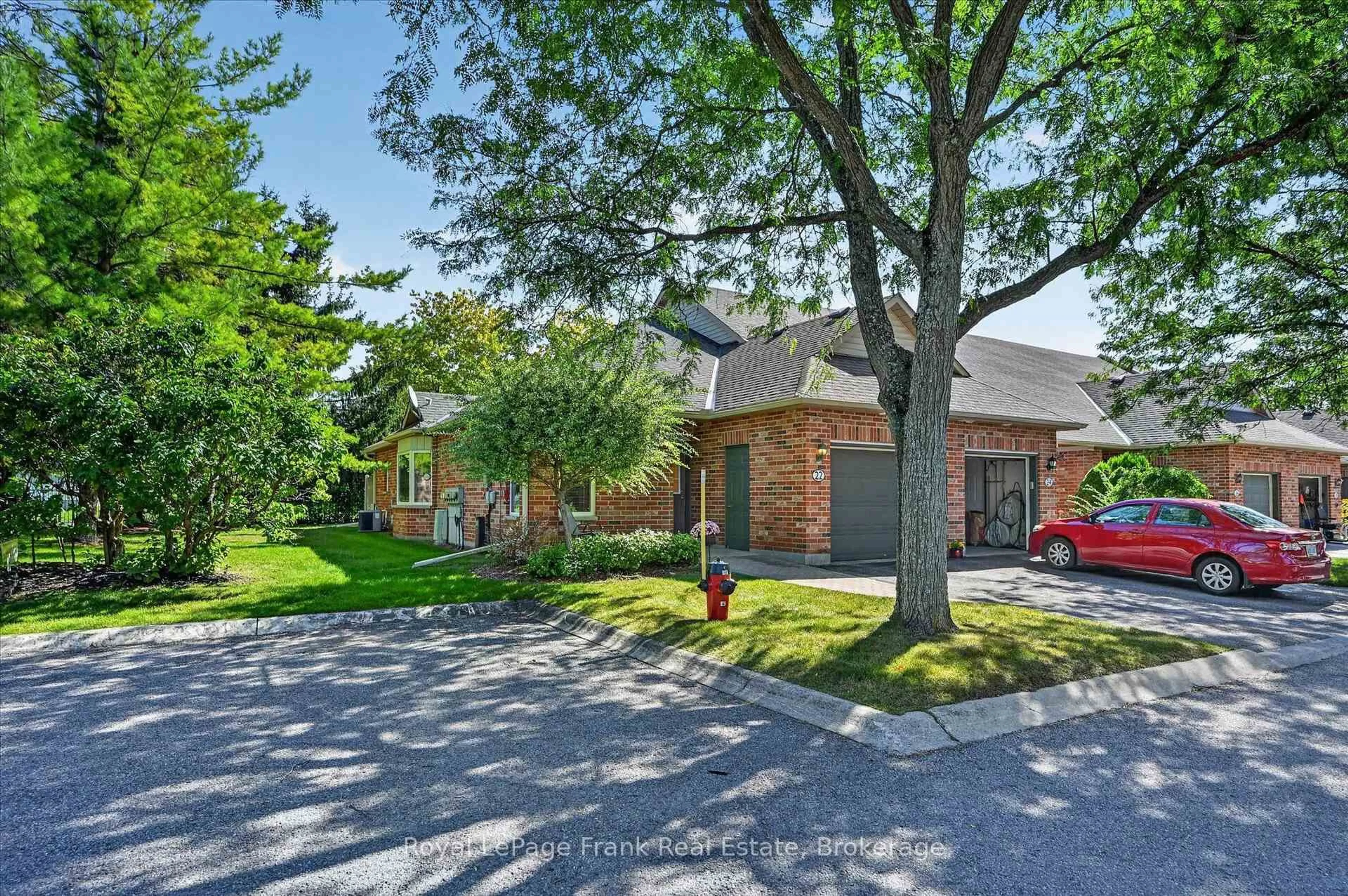 Unknown for 22 Charles Crt #21, Selwyn Ontario K0L 2H0
