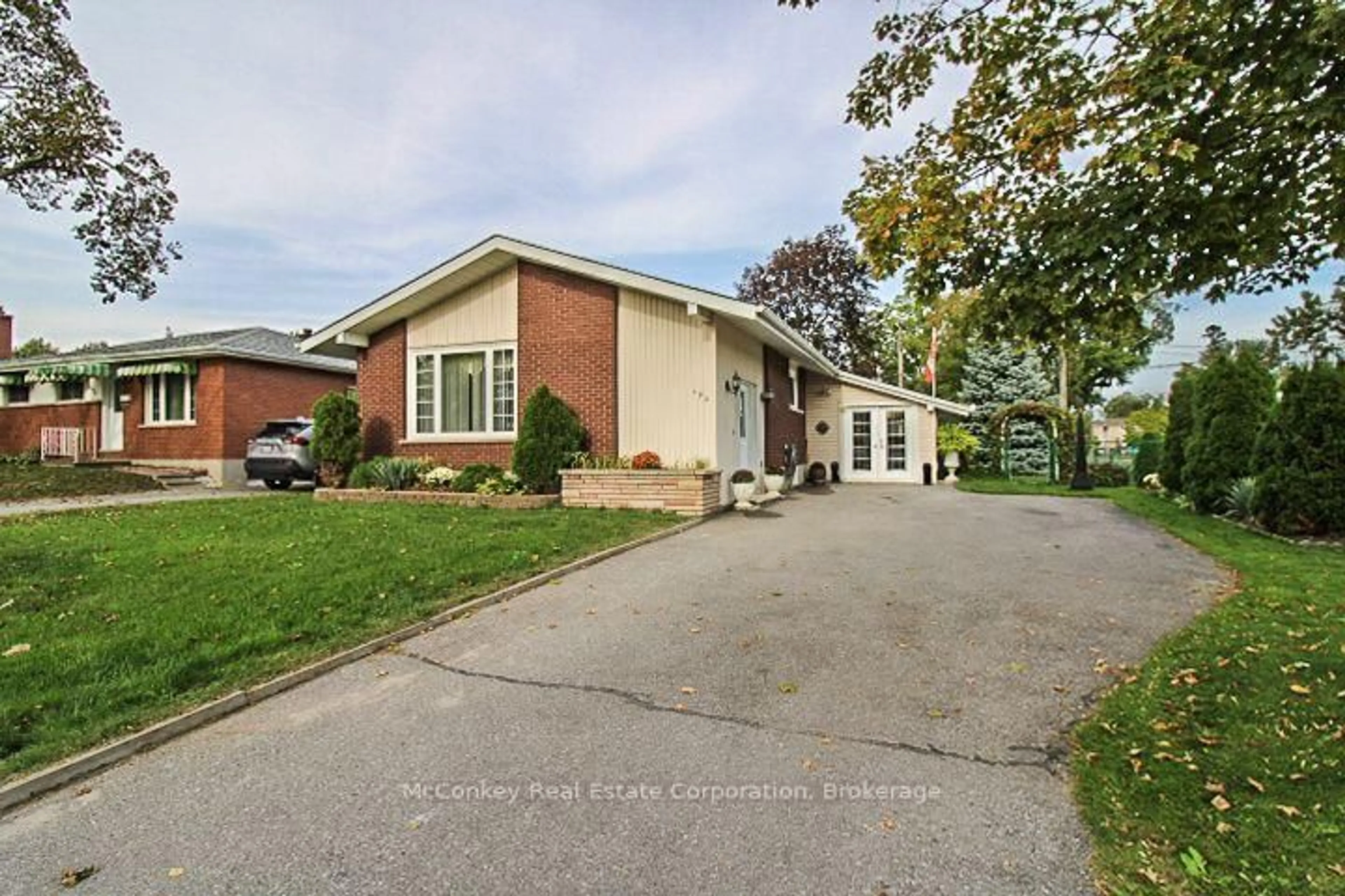 Unknown for 492 Robert Rd, Peterborough Ontario K9J 5T1