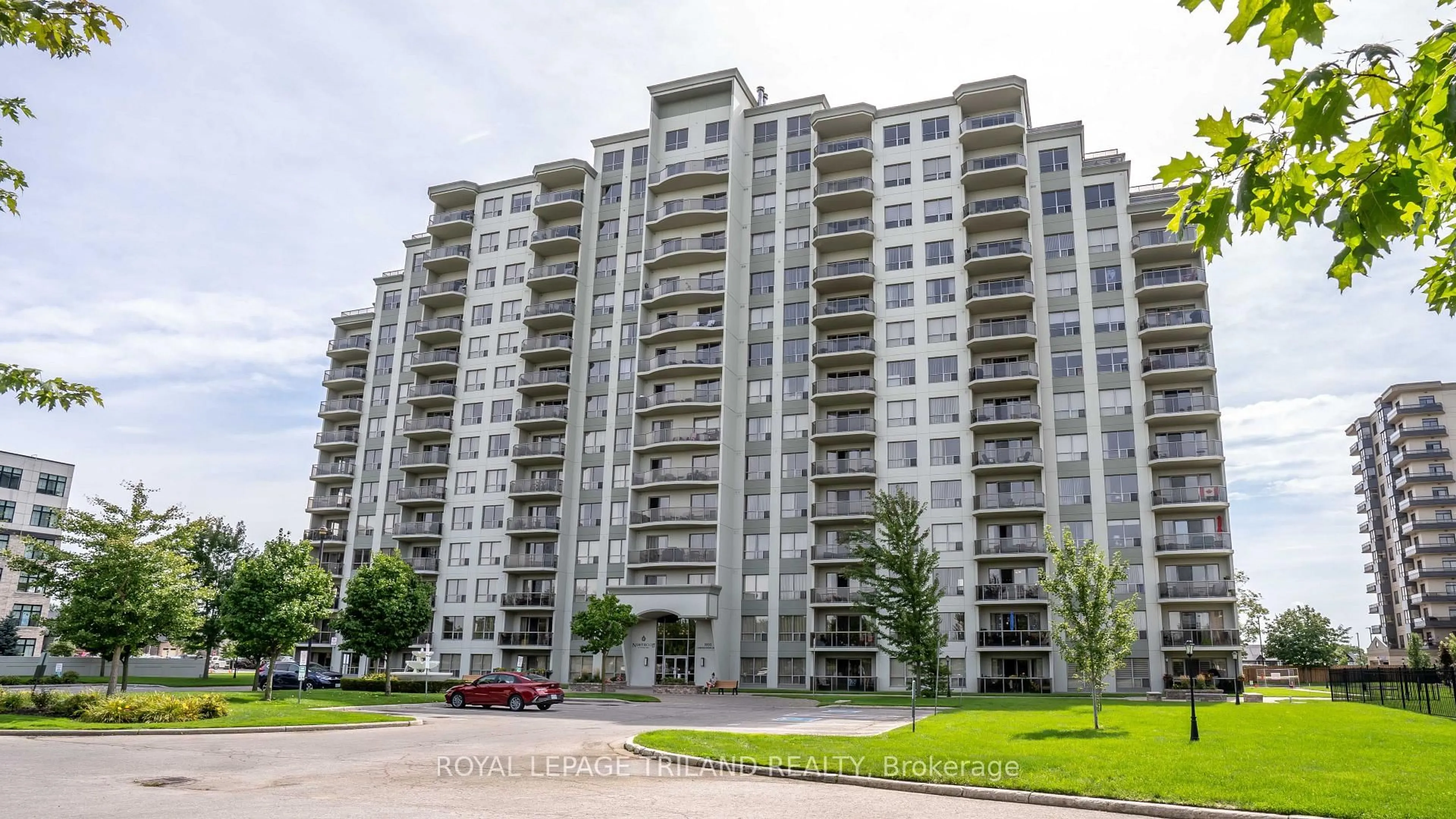 Unknown for 1030 Coronation Dr #812, London North Ontario N6G 0G5